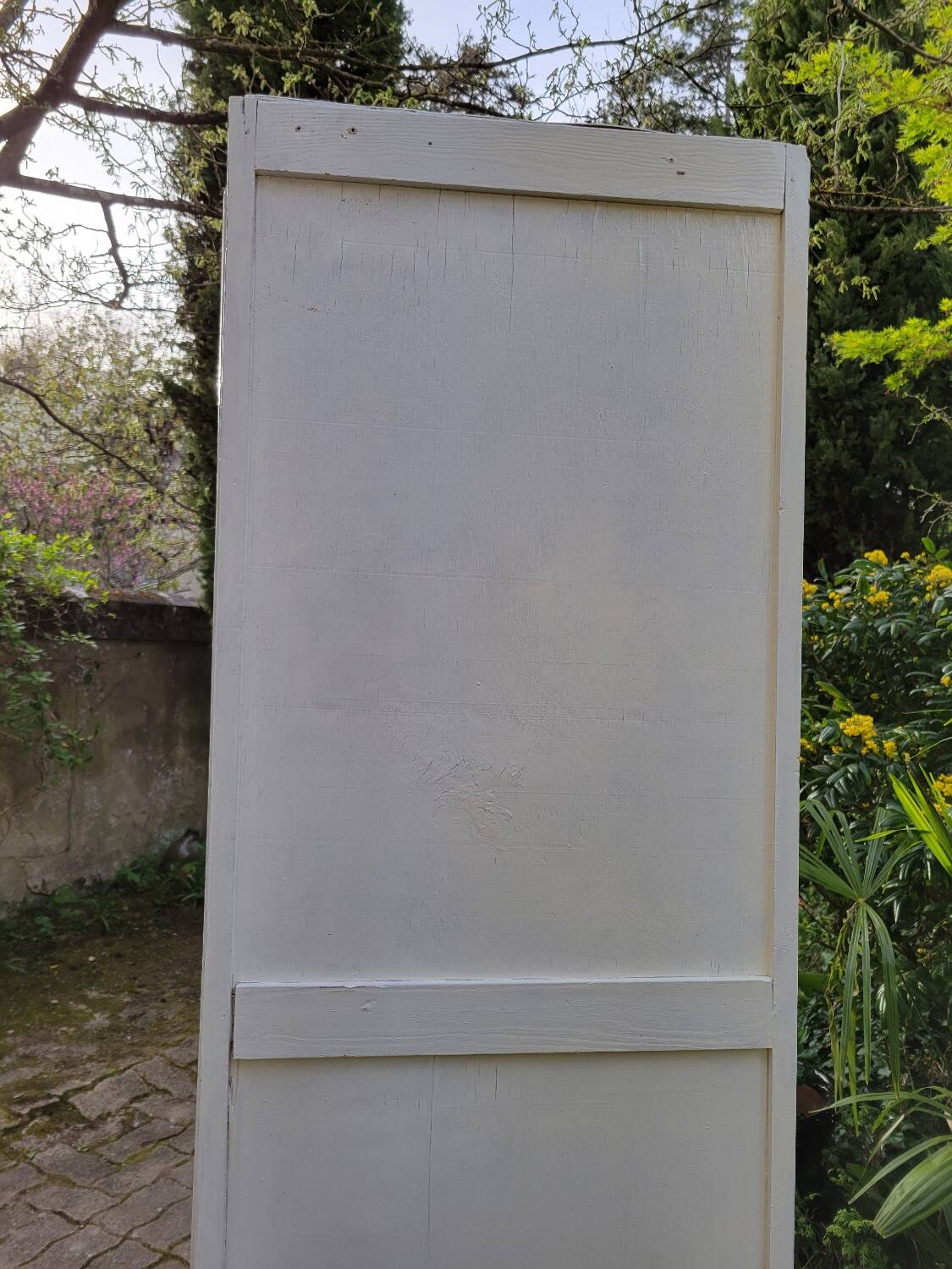 Parisian one-door wardrobe