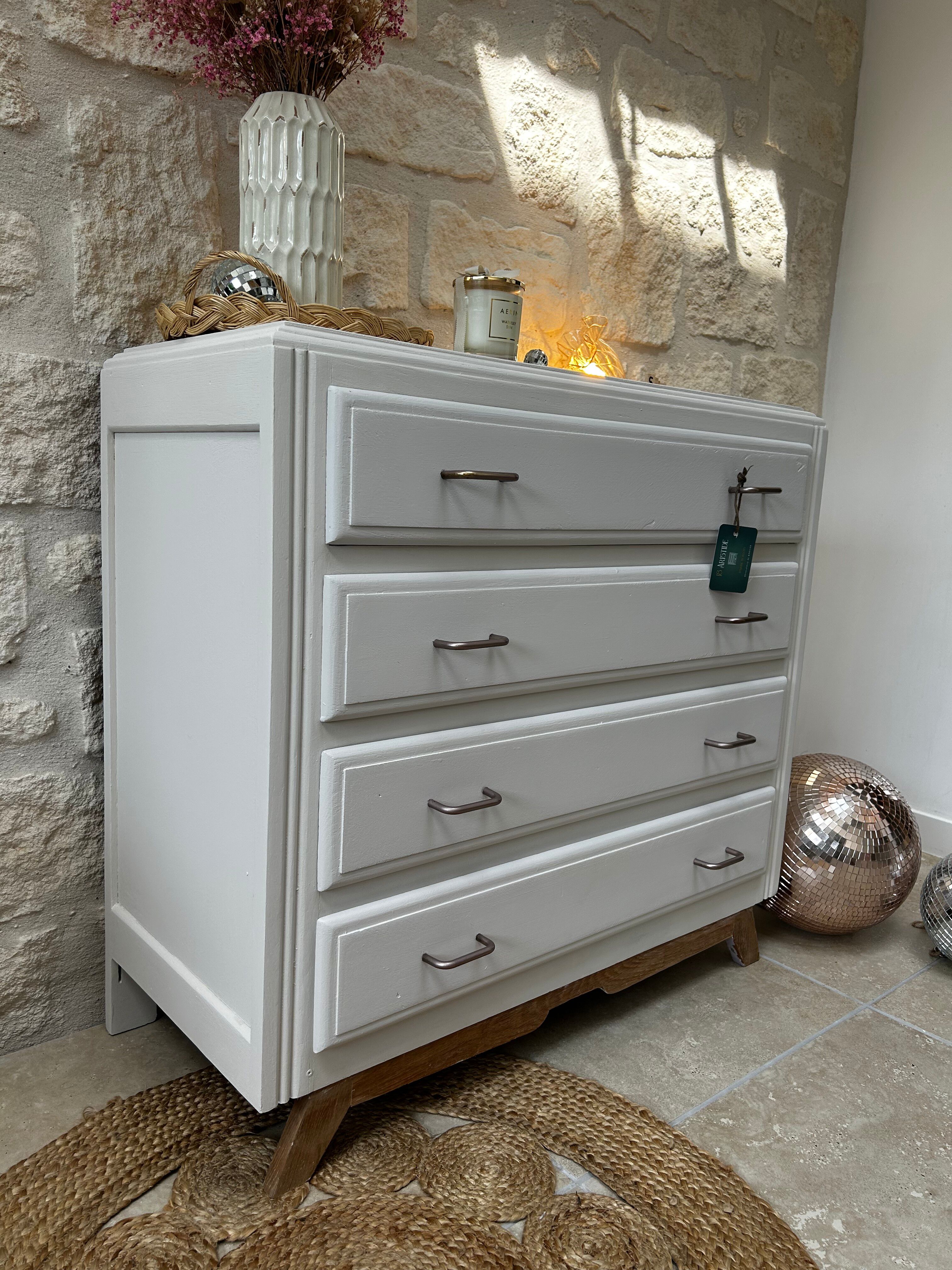 Vintage chest of drawers
