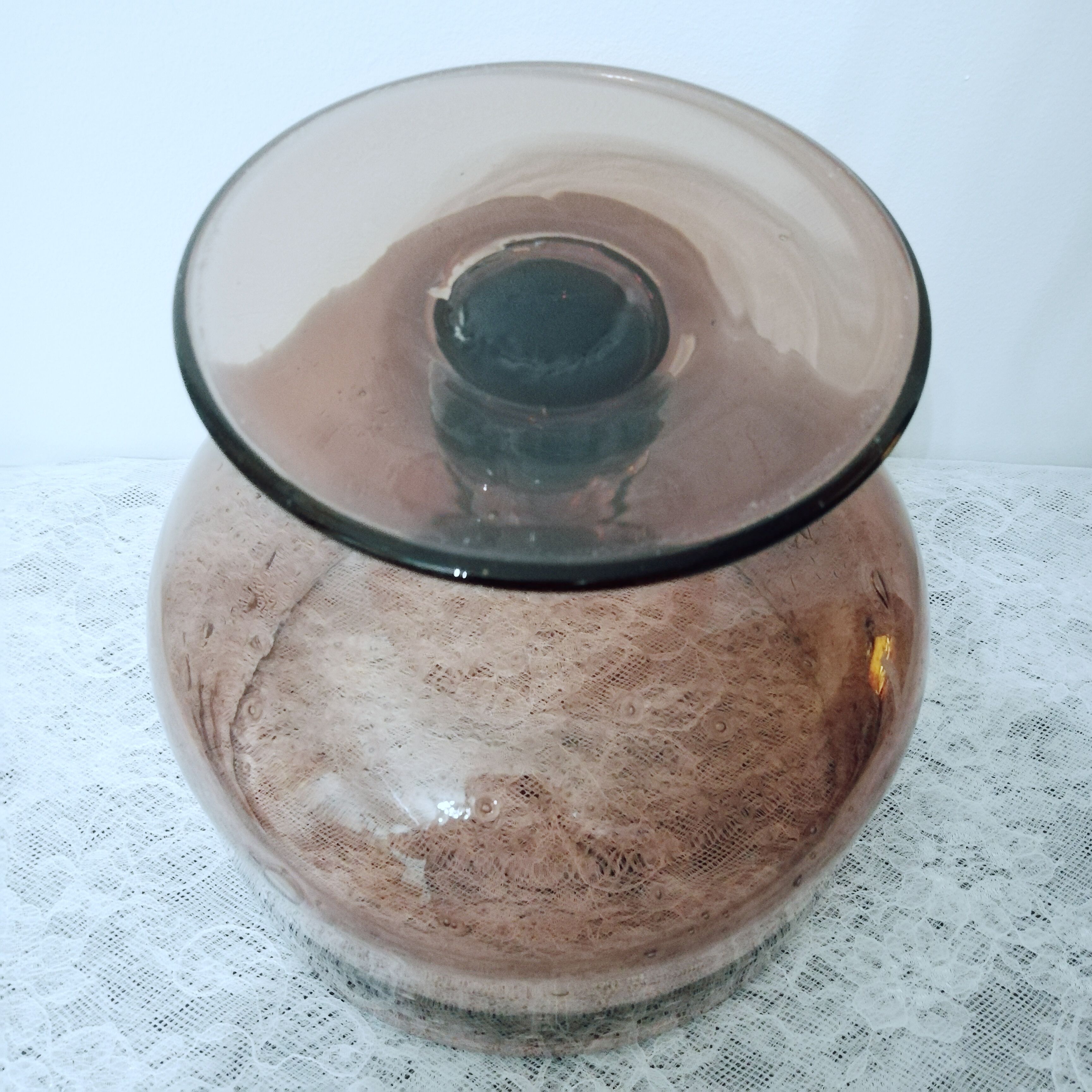 Cut in bubbled blown glass biot