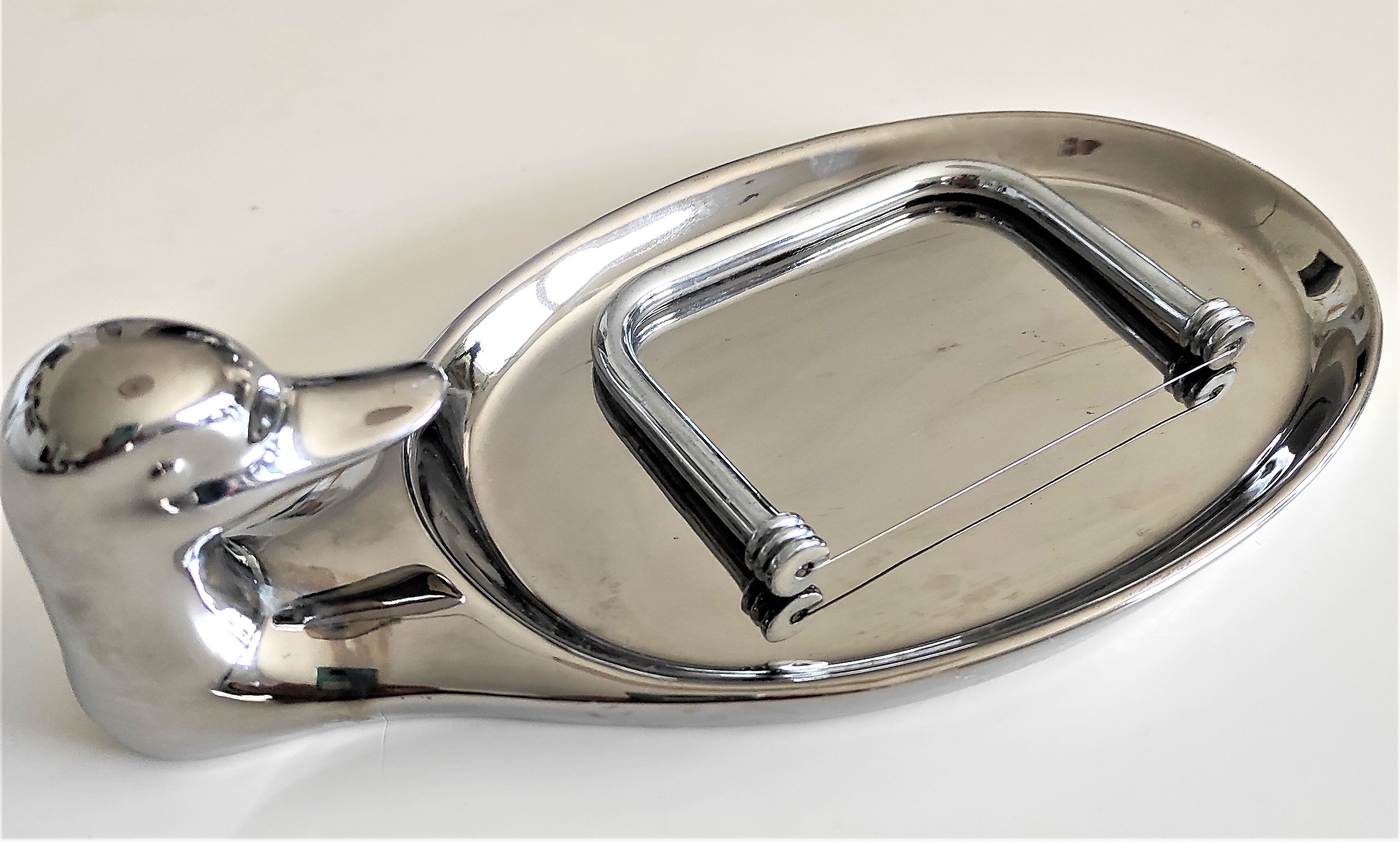 Plateau en porcelaine argentée forme canard pour foie gras avec  son couteau