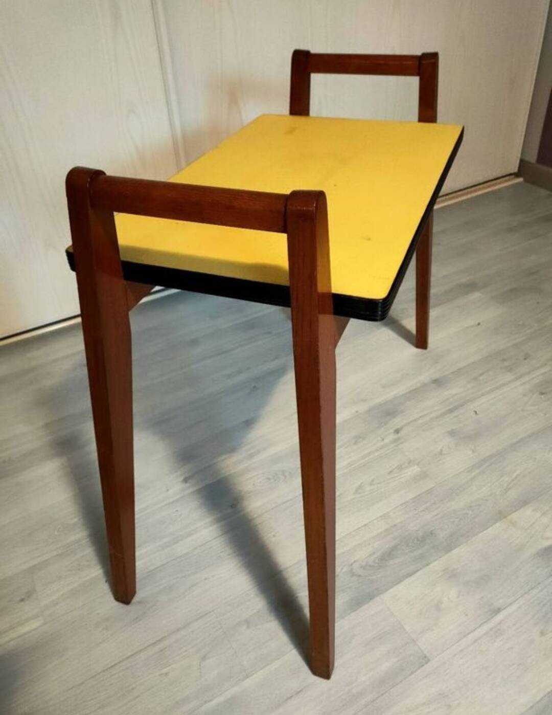Petite tablette vintage scandinave