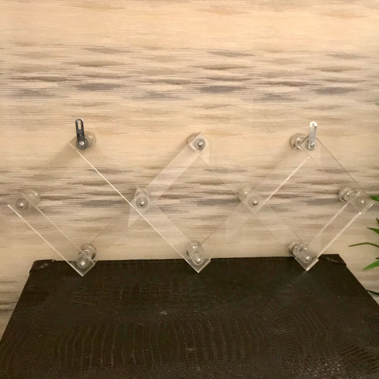 Porte manteau plexi