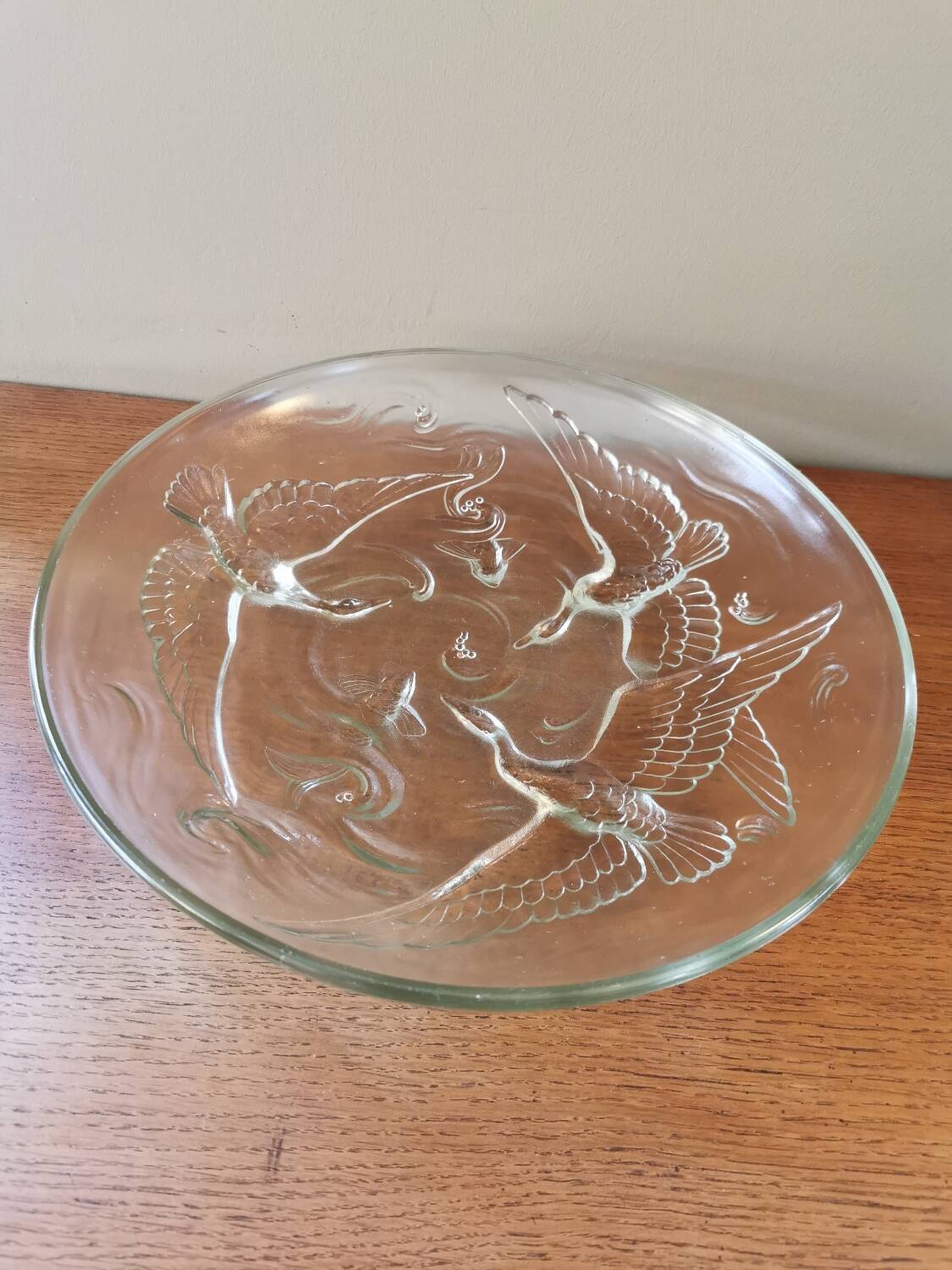 Art deco cup in pressed glass paste