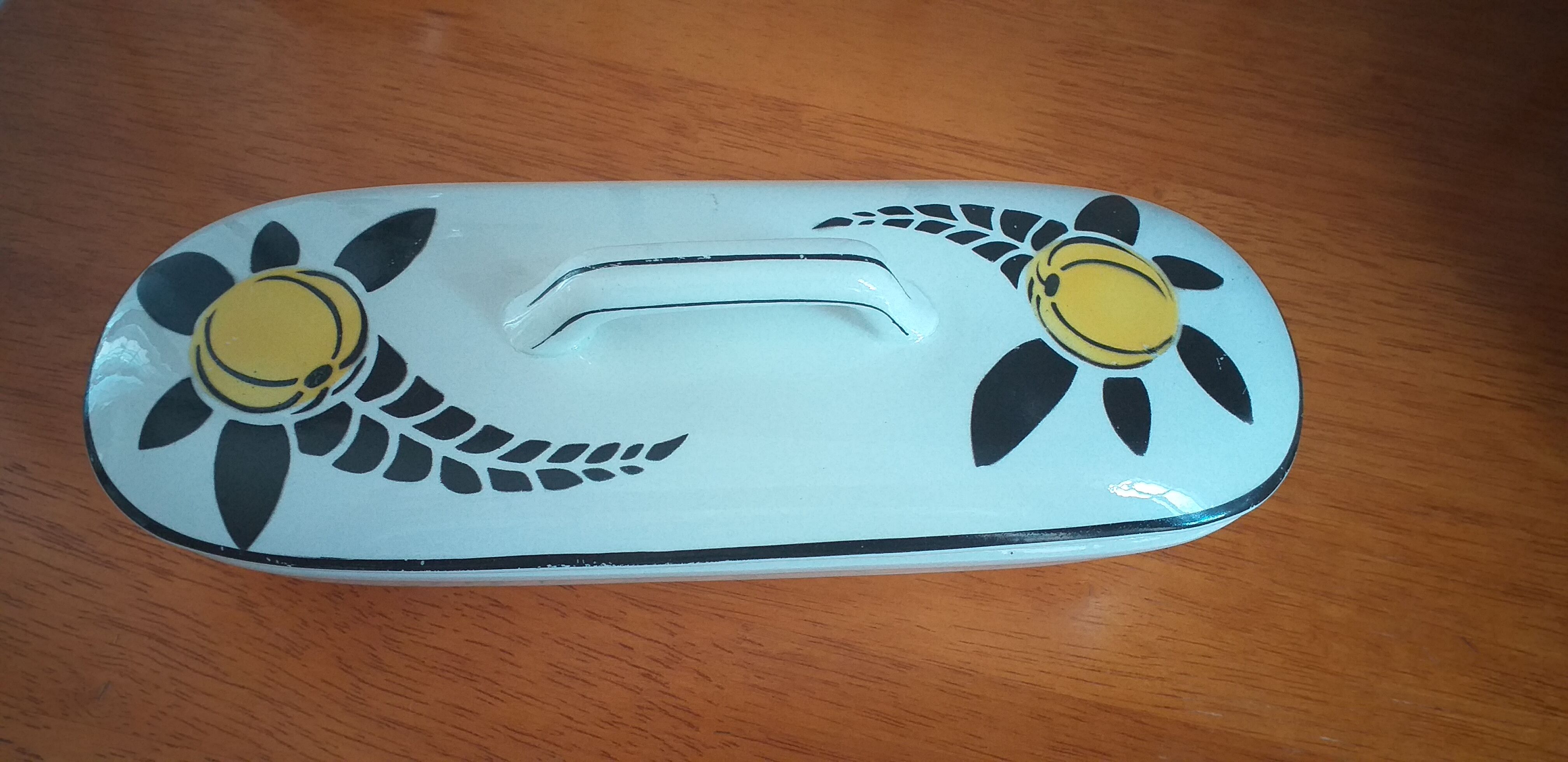 Vintage nimy porcelain soap holder