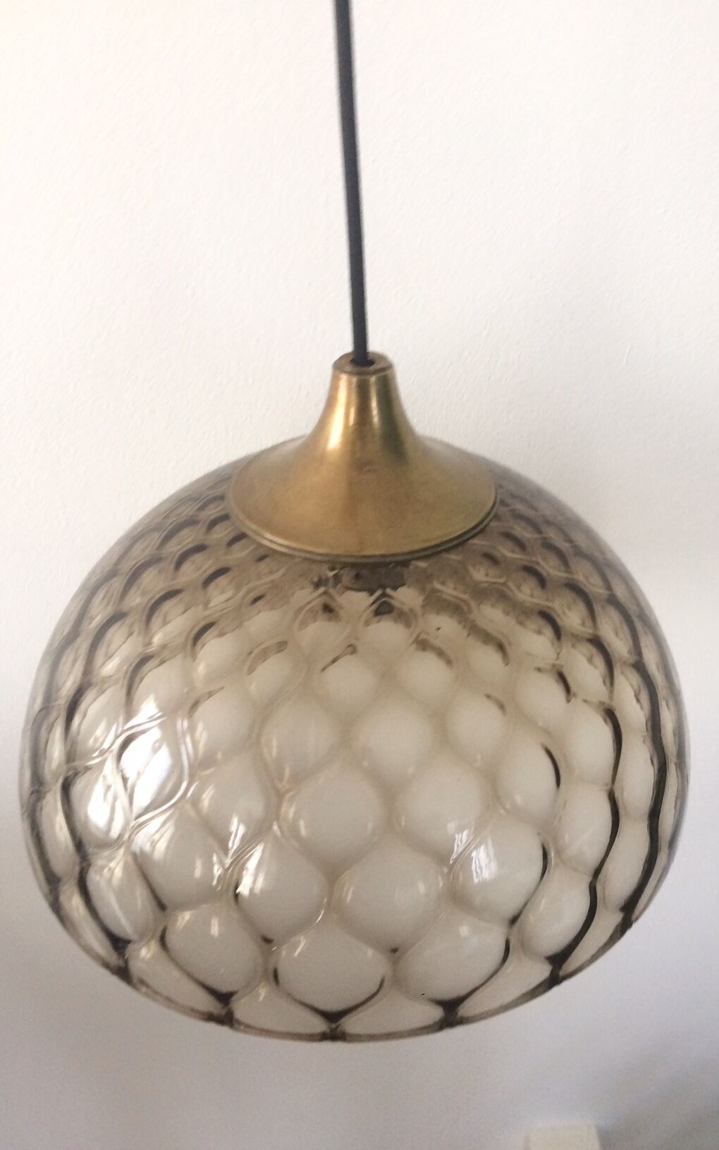 Chiseled glass hanging lamp
