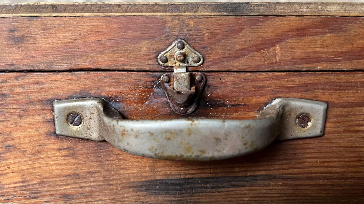 Boîte à bijoux en bois vintage