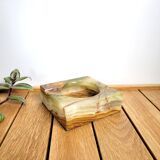 Empty ashtray onyx pockets