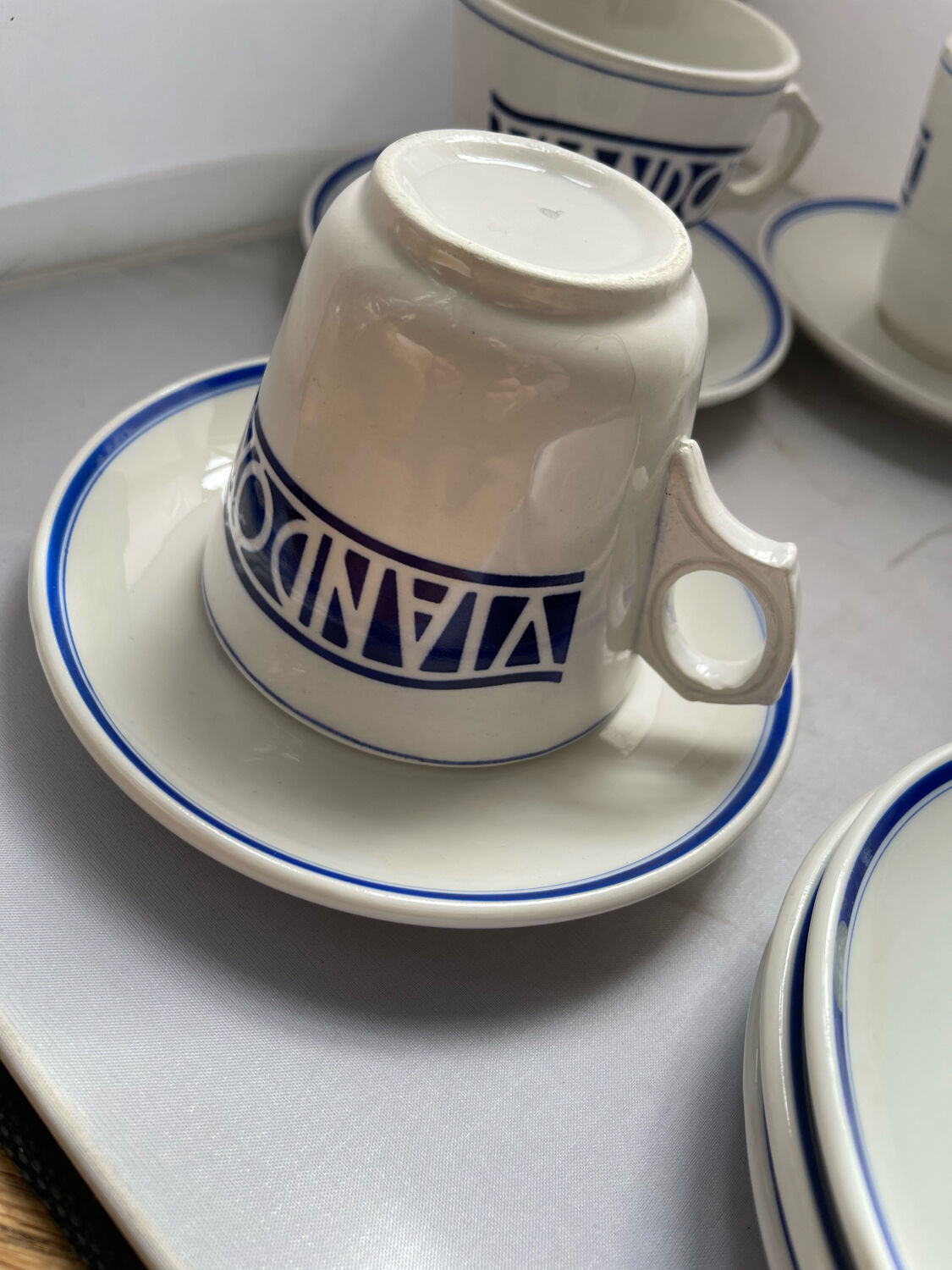 French bistro cups viandox