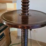Floor lamp with press screw and jute