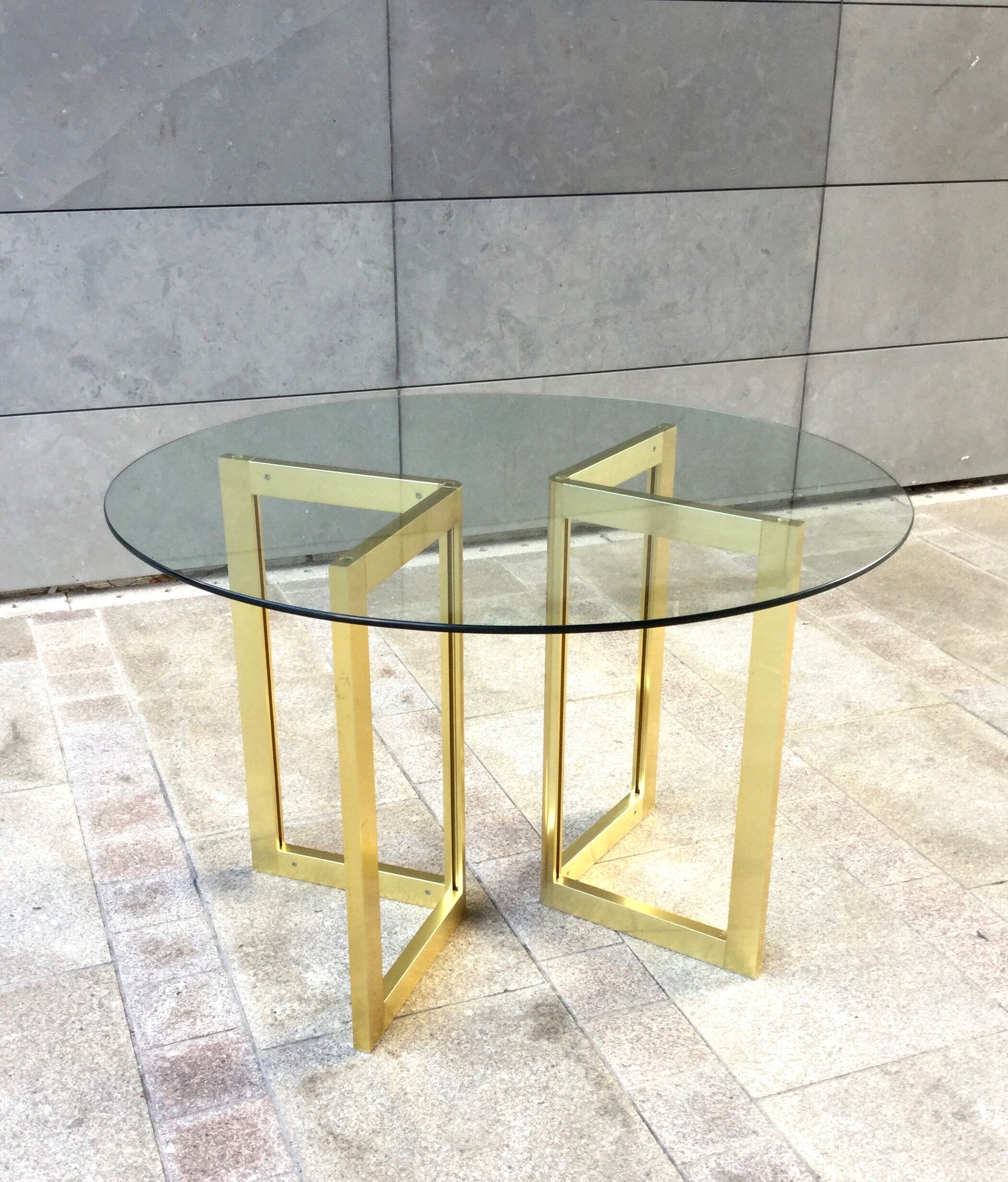 Table à diner ronde verre et métal doré ,vintage années 80'