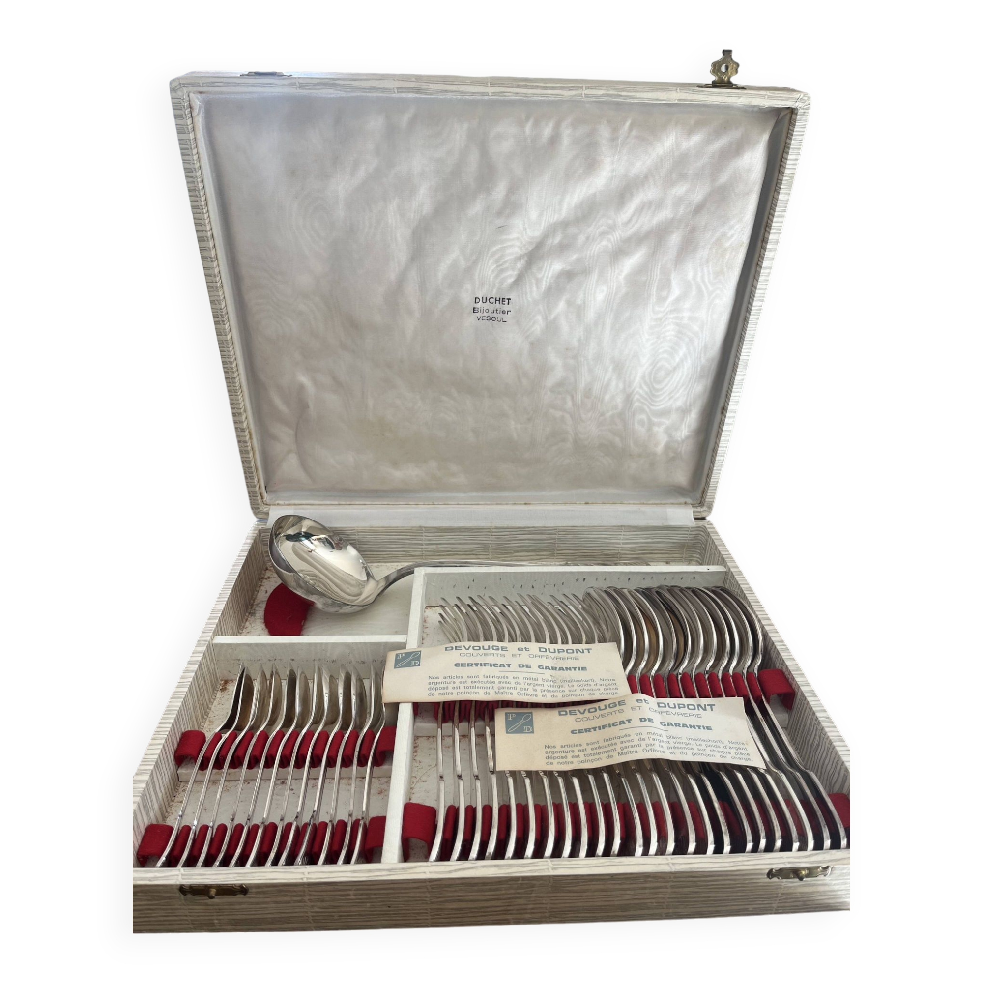 Devouge and Dupont cutlery set