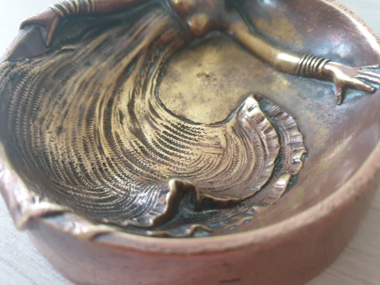 Empty art deco pocket