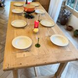 Solid oak farmhouse table with 2 drawers