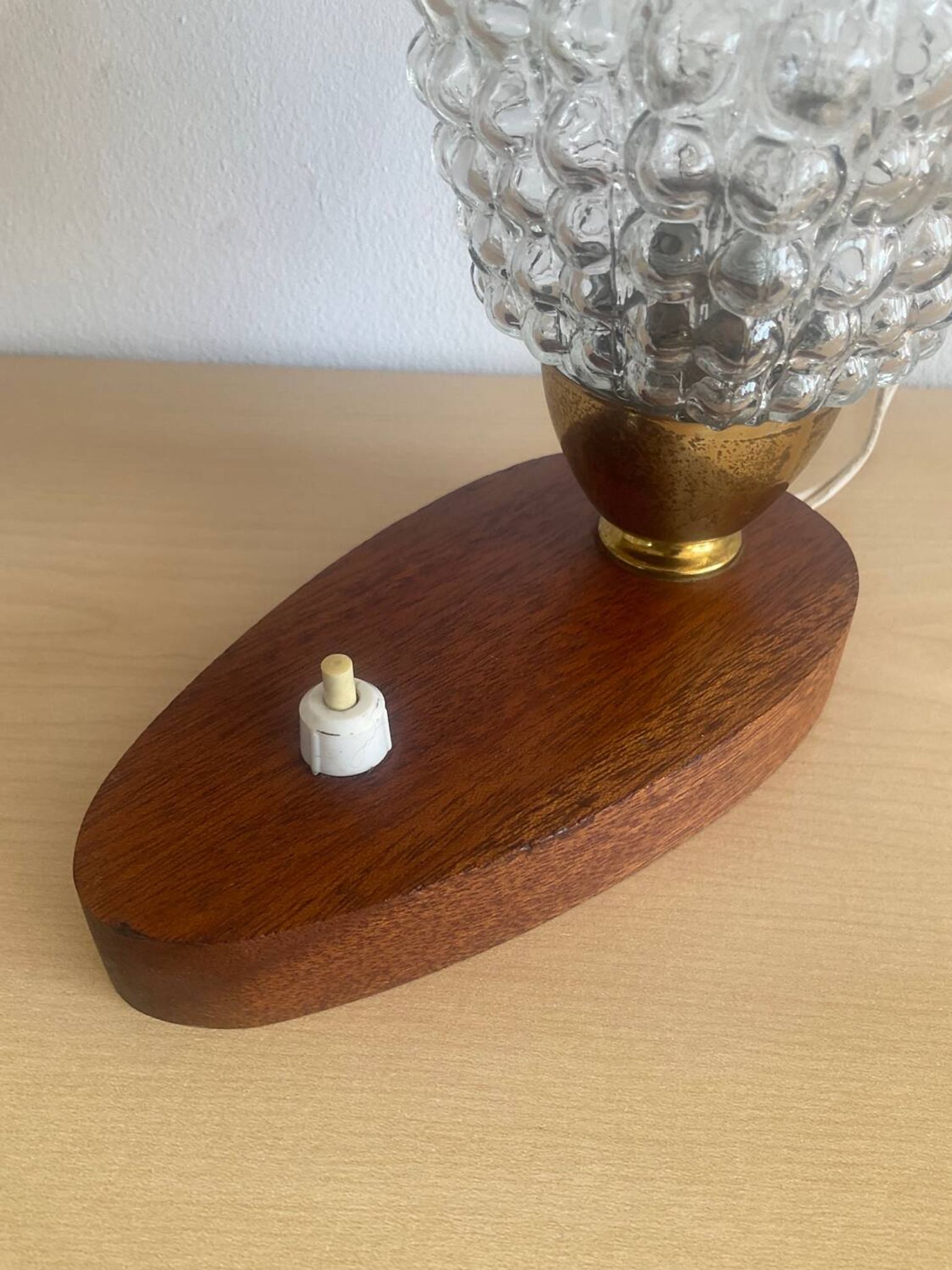 Lampe vintage en teck et verre années 50