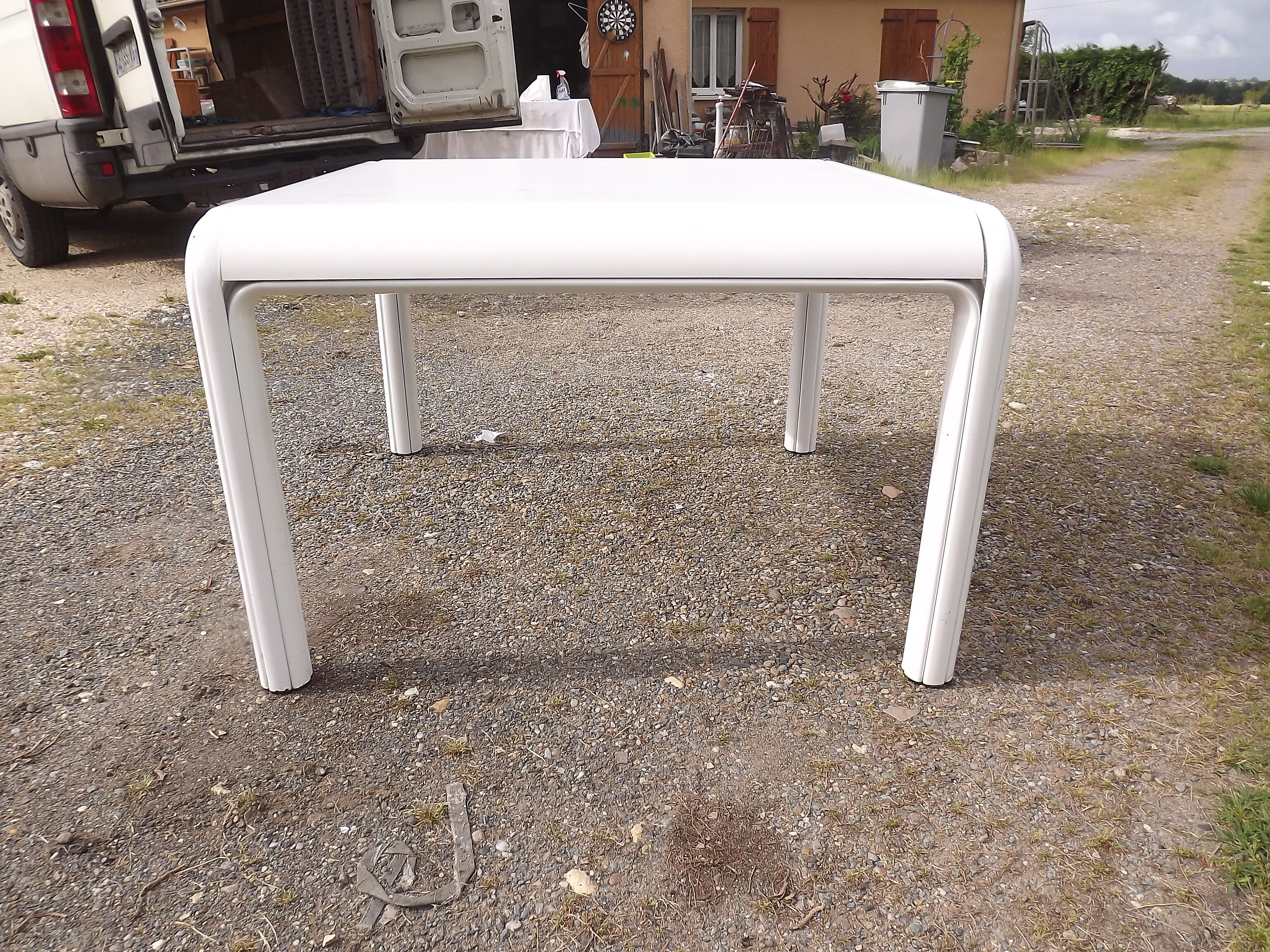 Table by Gae Aulenti for Knoll