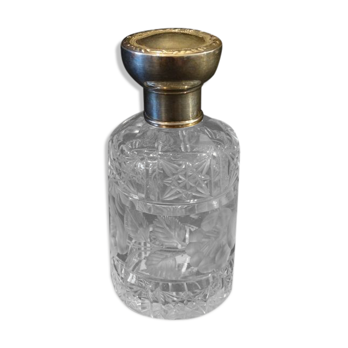 19th Bottle in chiselled crystal