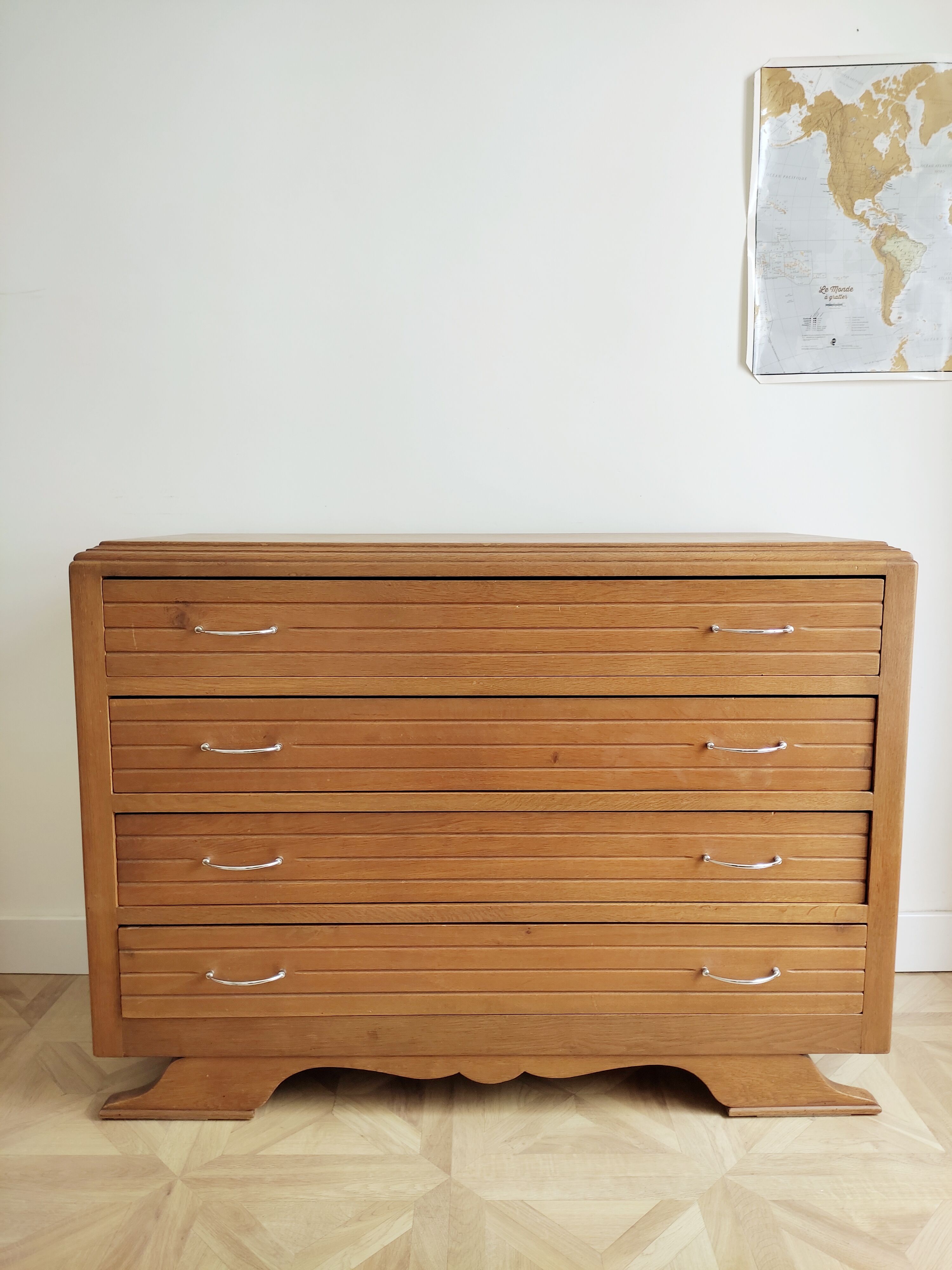 Commode en bois vintage