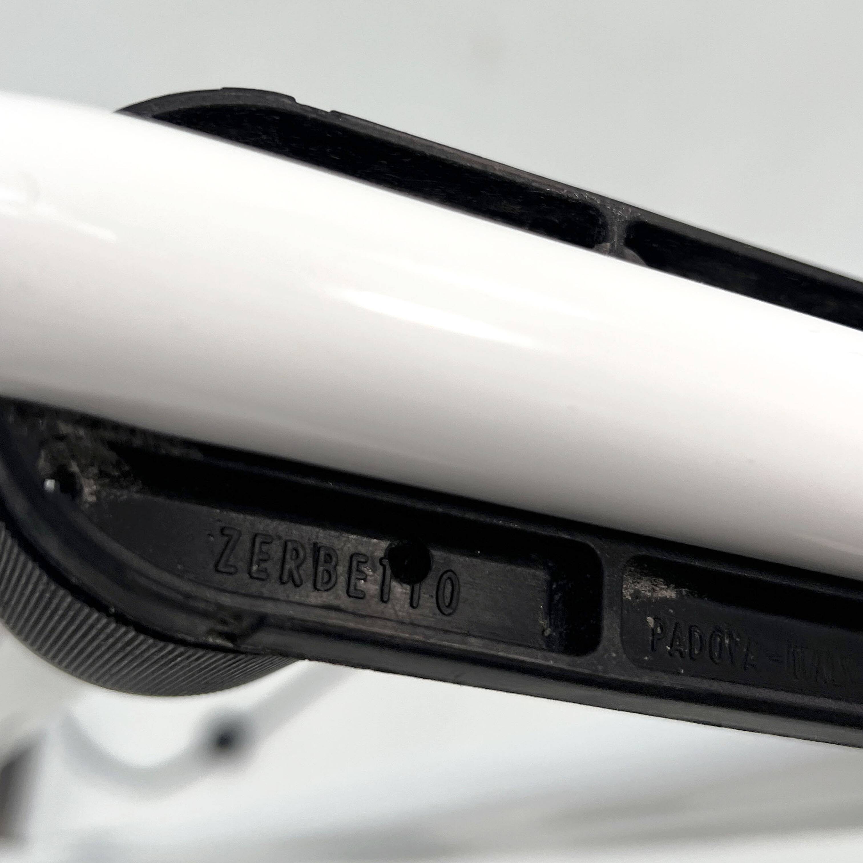 White floor lamp by Gian N. Gigante for Zerbetto, 1980