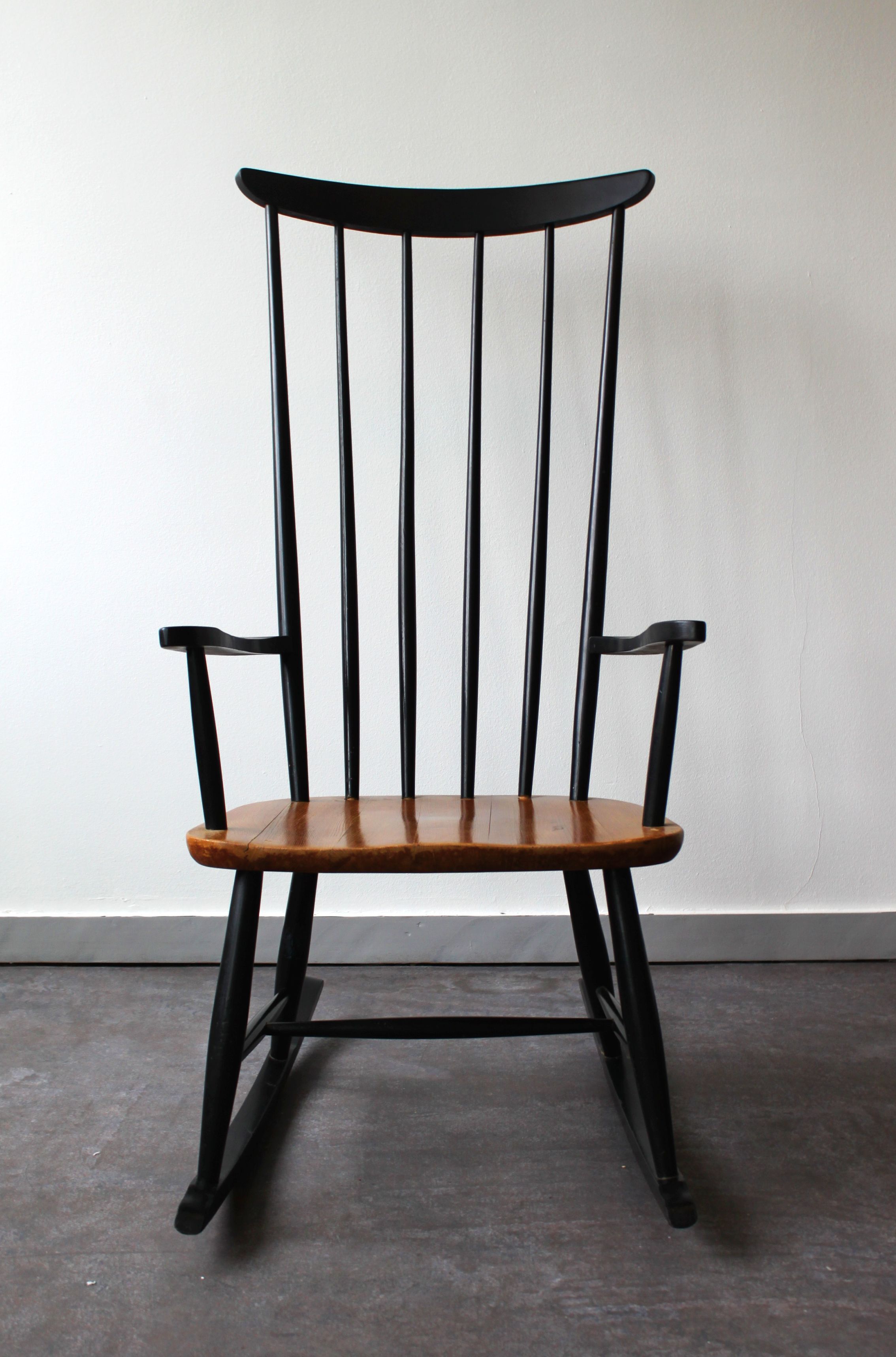 Rocking chair, mid-20th century