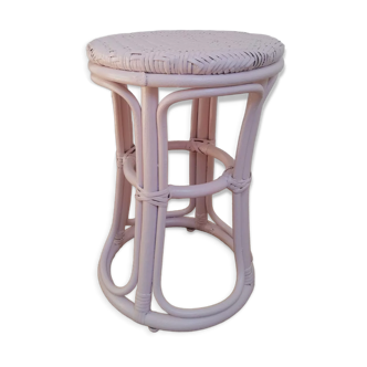 Tabouret en rotin rose poudré vintage