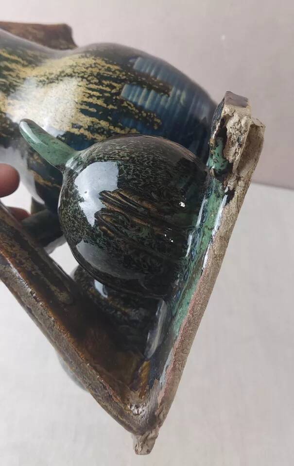 Old terracotta vase, pumpkin decoration, wood, to be identified