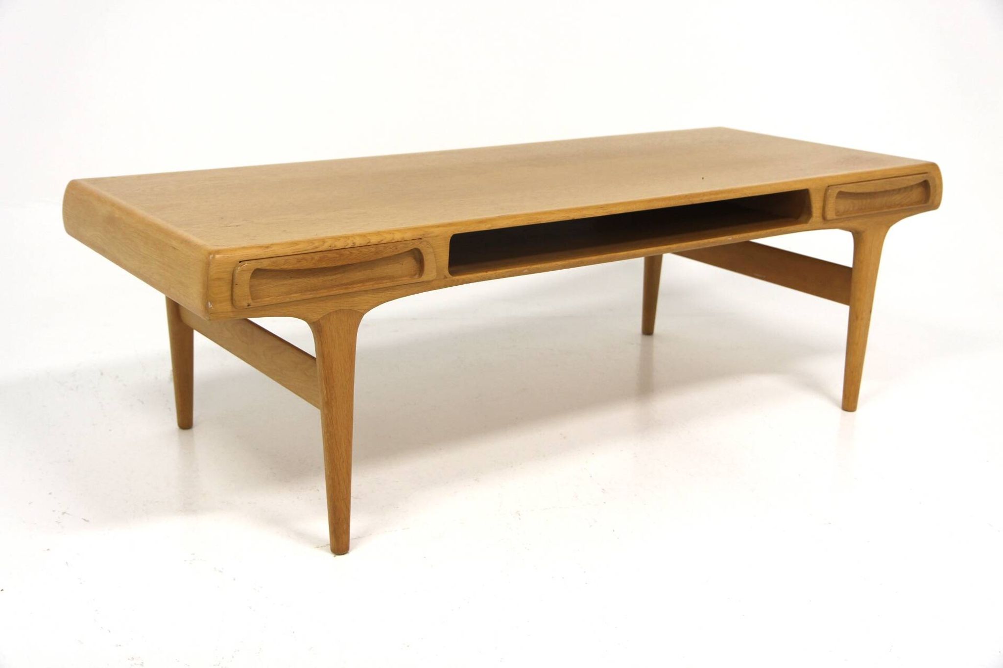 Table basse en chêne, Johannes Andersen, Trensum, Danemark, 1960