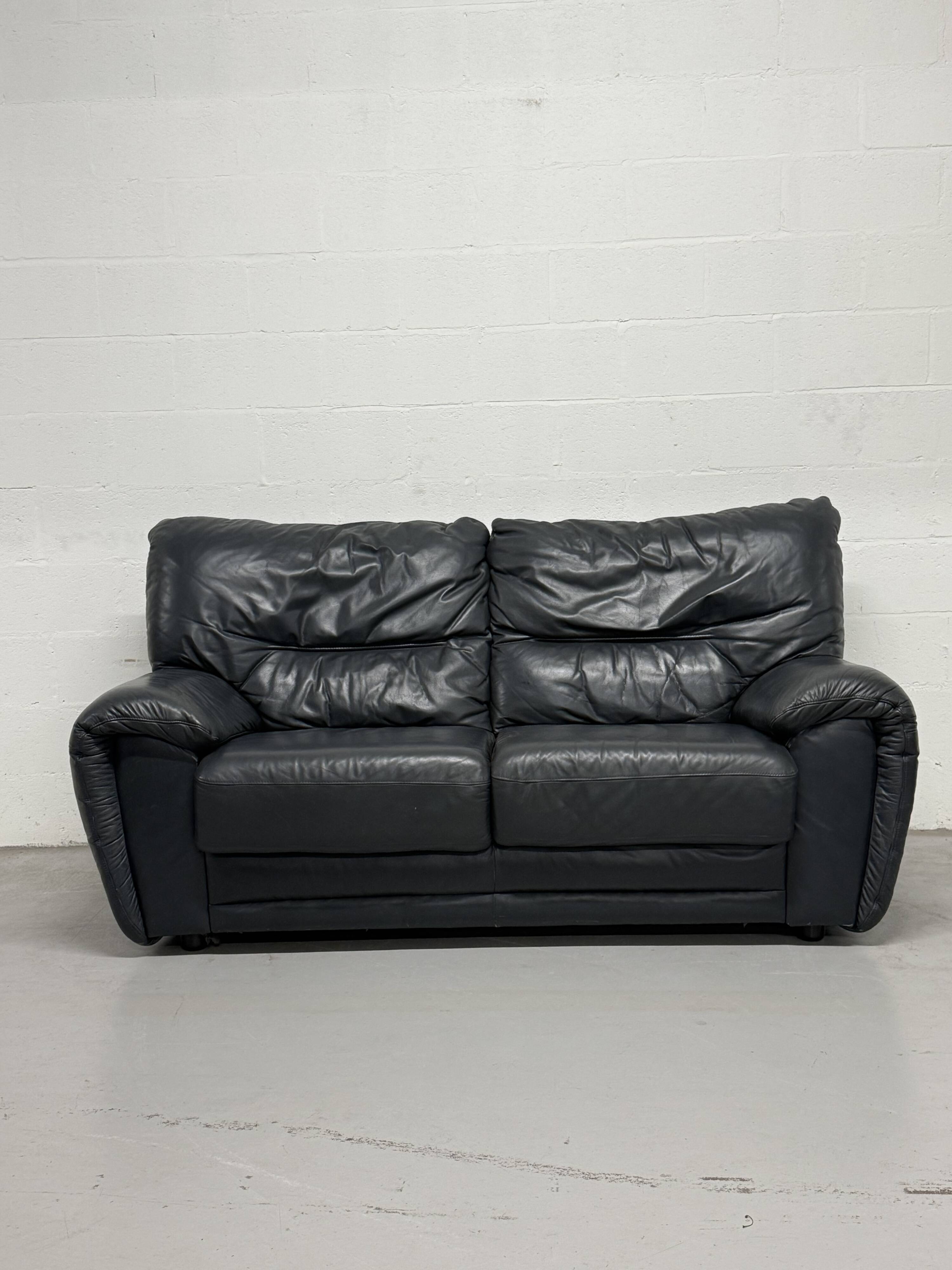 Anthracite grey leather sofa — Italian postmodern design