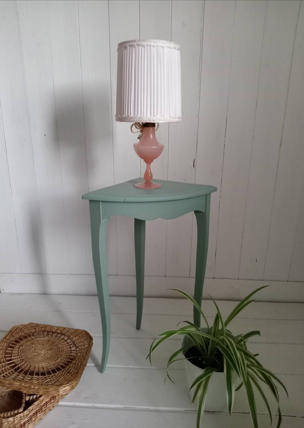 Pedestal table / Tripod pedestal table