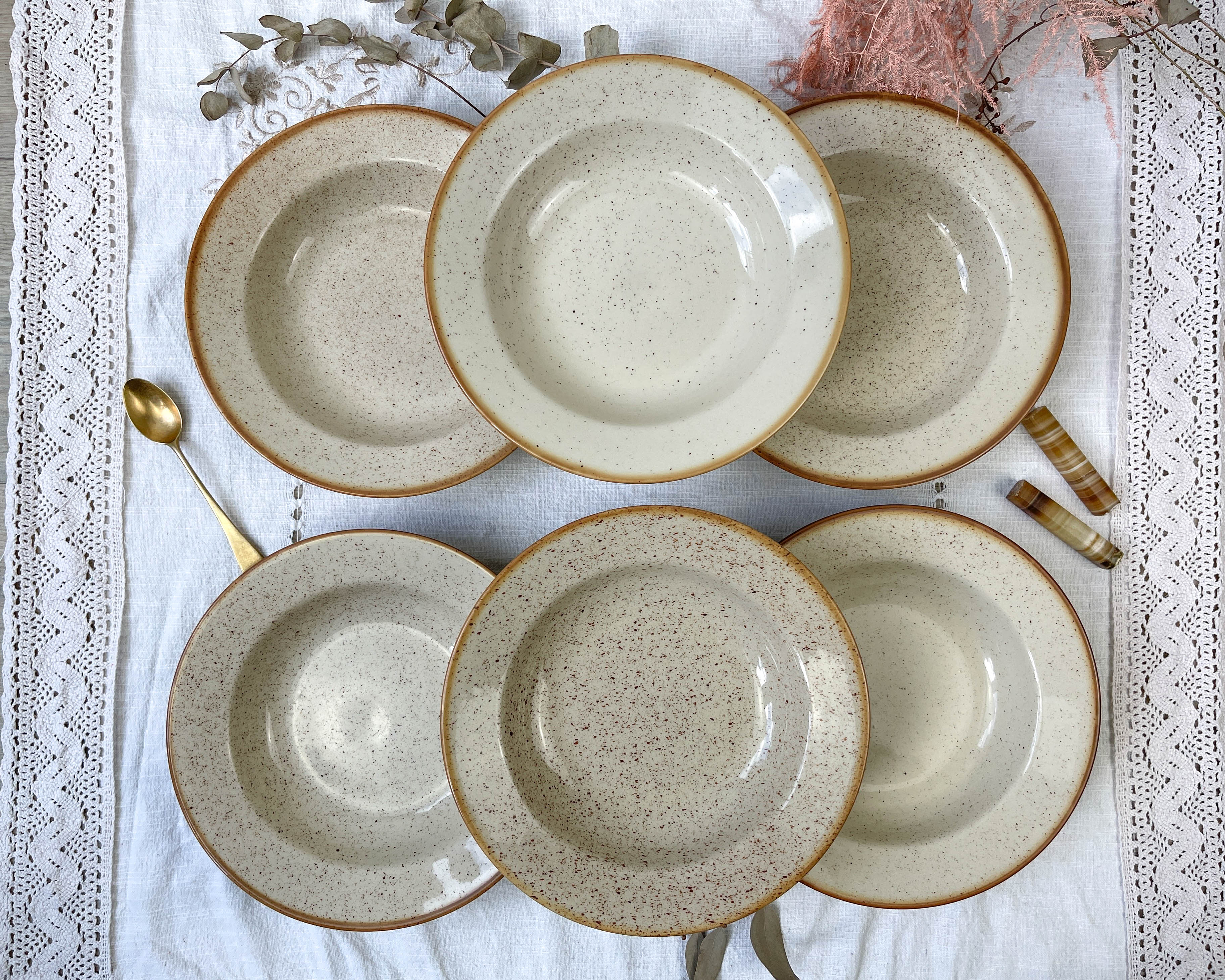 6 Tulowice stoneware soup plates