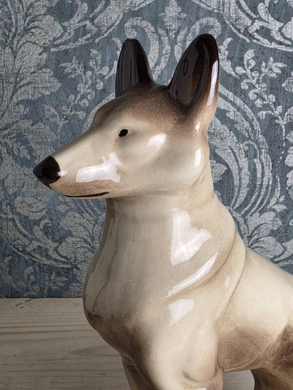 Chien de berger en porcelaine, grande sculpture décorative