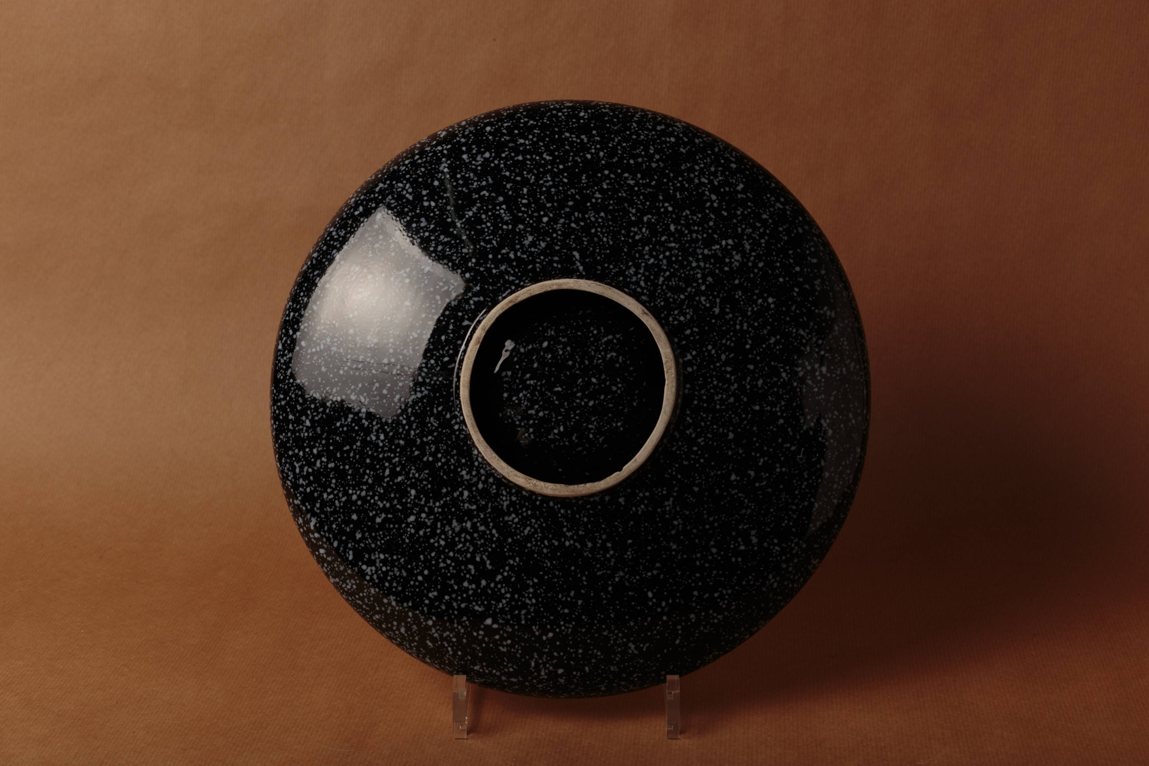 Dish ceramic vintage 1980 black chiné white