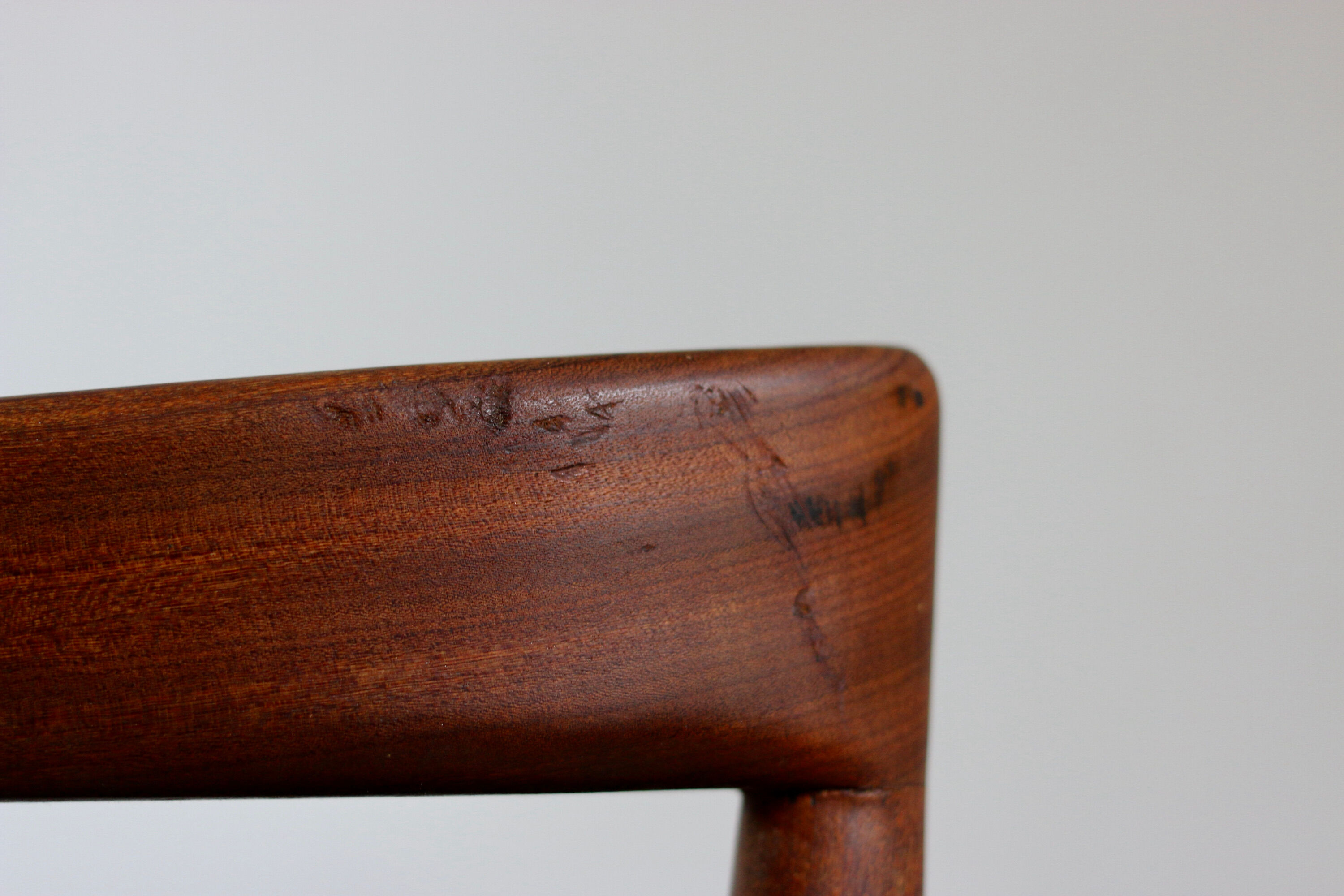 Serie de 5 chaises scandinaves teck 1960