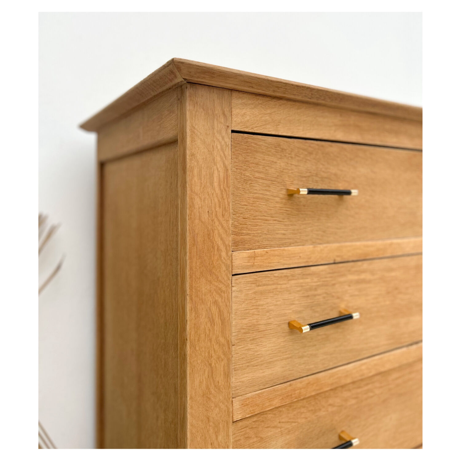 Vintage chest of drawers
