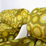 A pair of vintage mid-century modern arm chairs - Italy 1970s