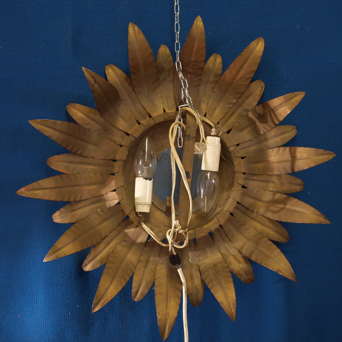 Wall light or sun ceiling with a foliage motif, in a Florentine style