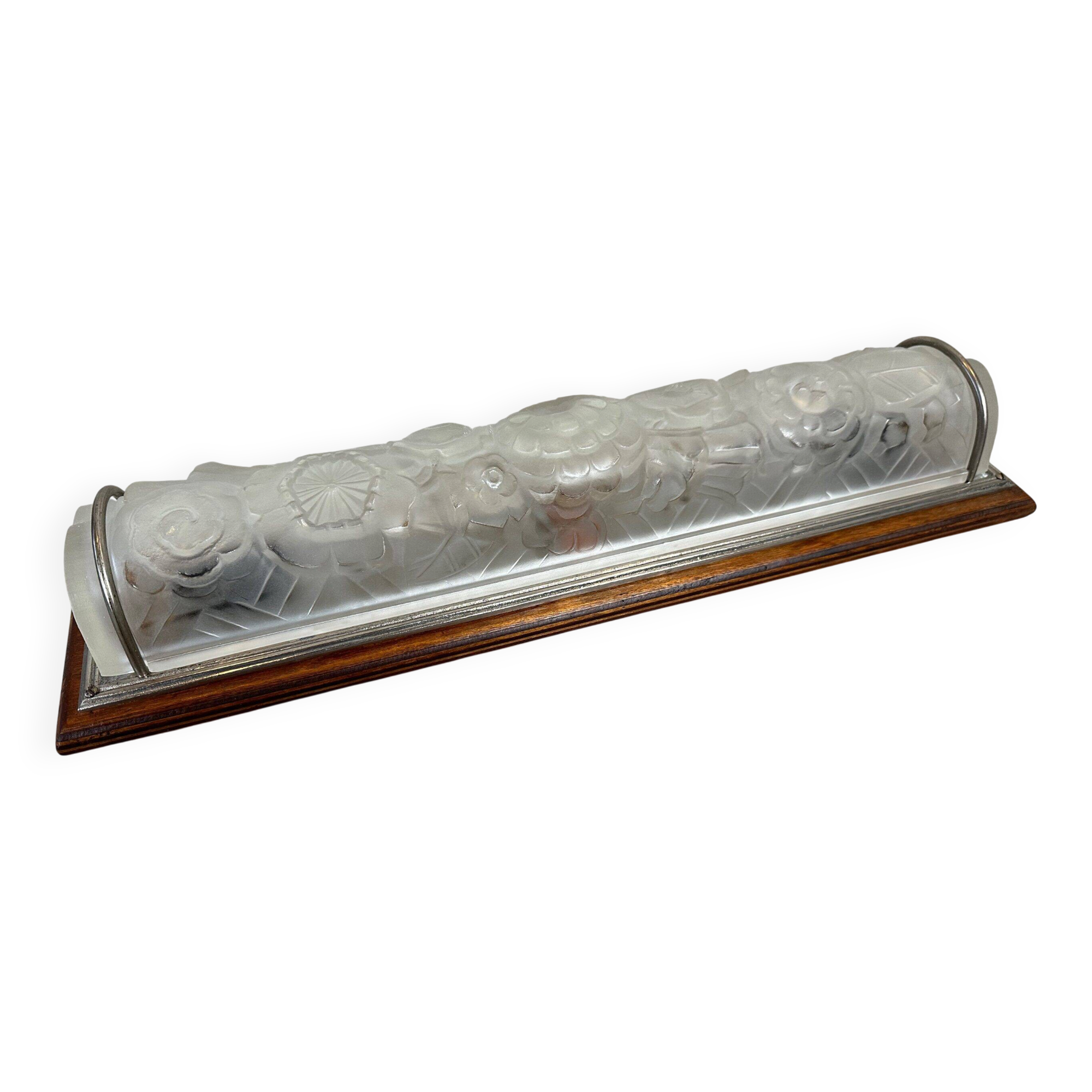 Art nouveau wall lamp