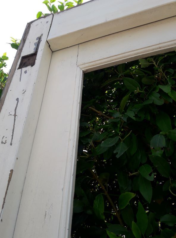 Entrance door 105x211cm + frame