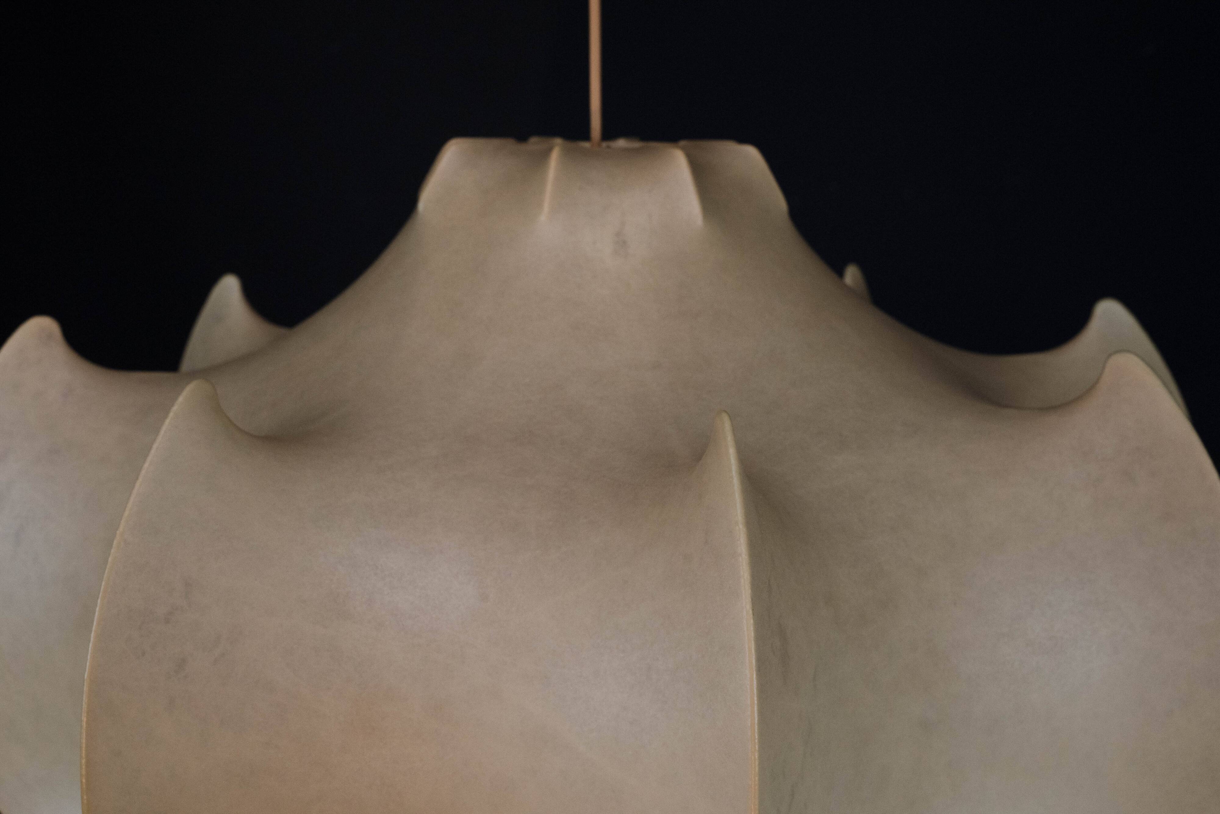First Edition Viscontea Lamp by Achille and Pier Giacomo Castiglioni for Fl