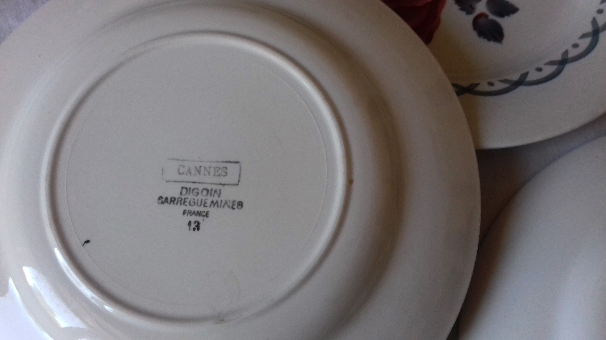 6 flat plates and a round dish digoin sarreguemines Marinette Cannes