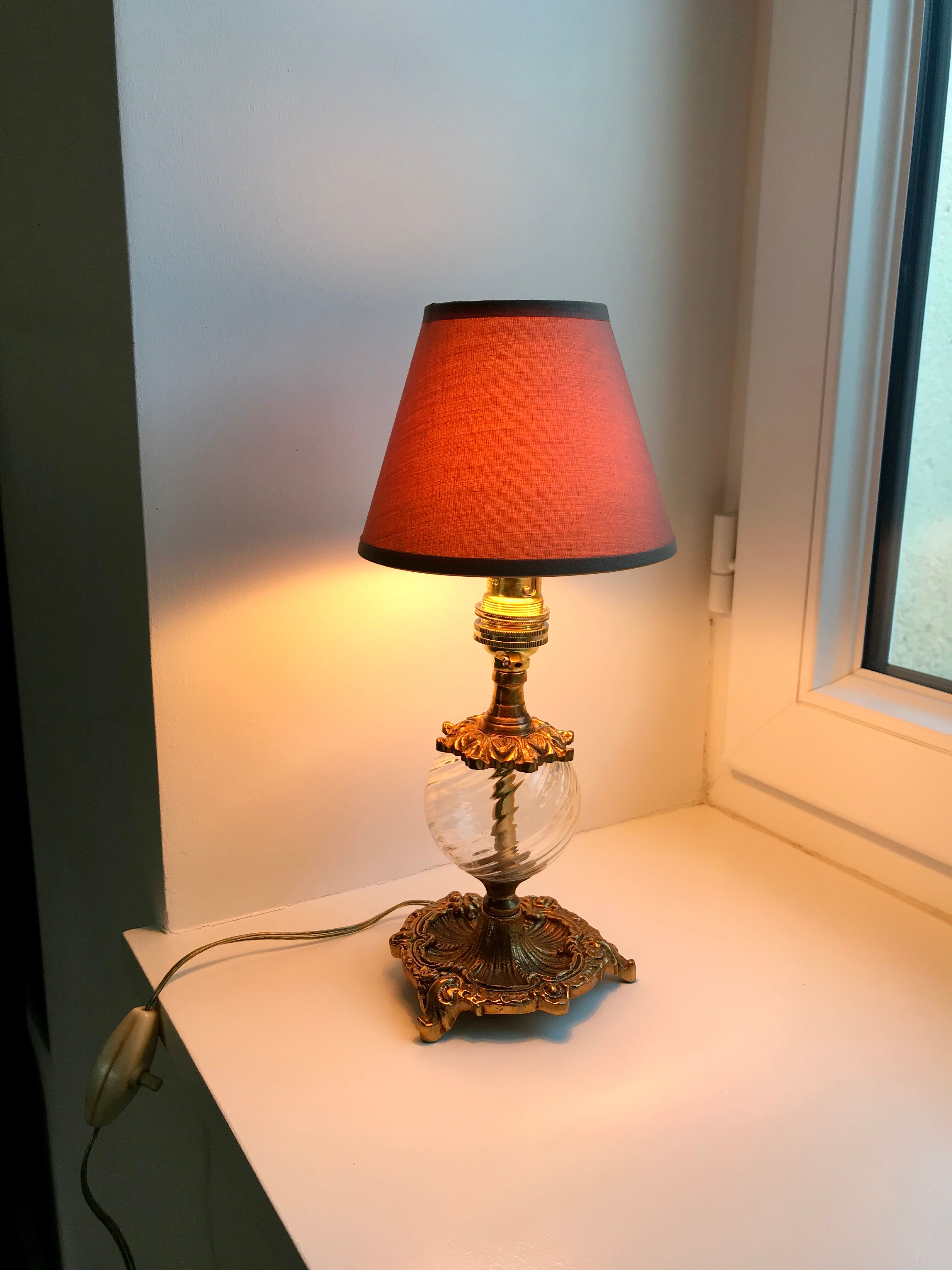 Pair of table lamps in bronze and glass early twentieth century