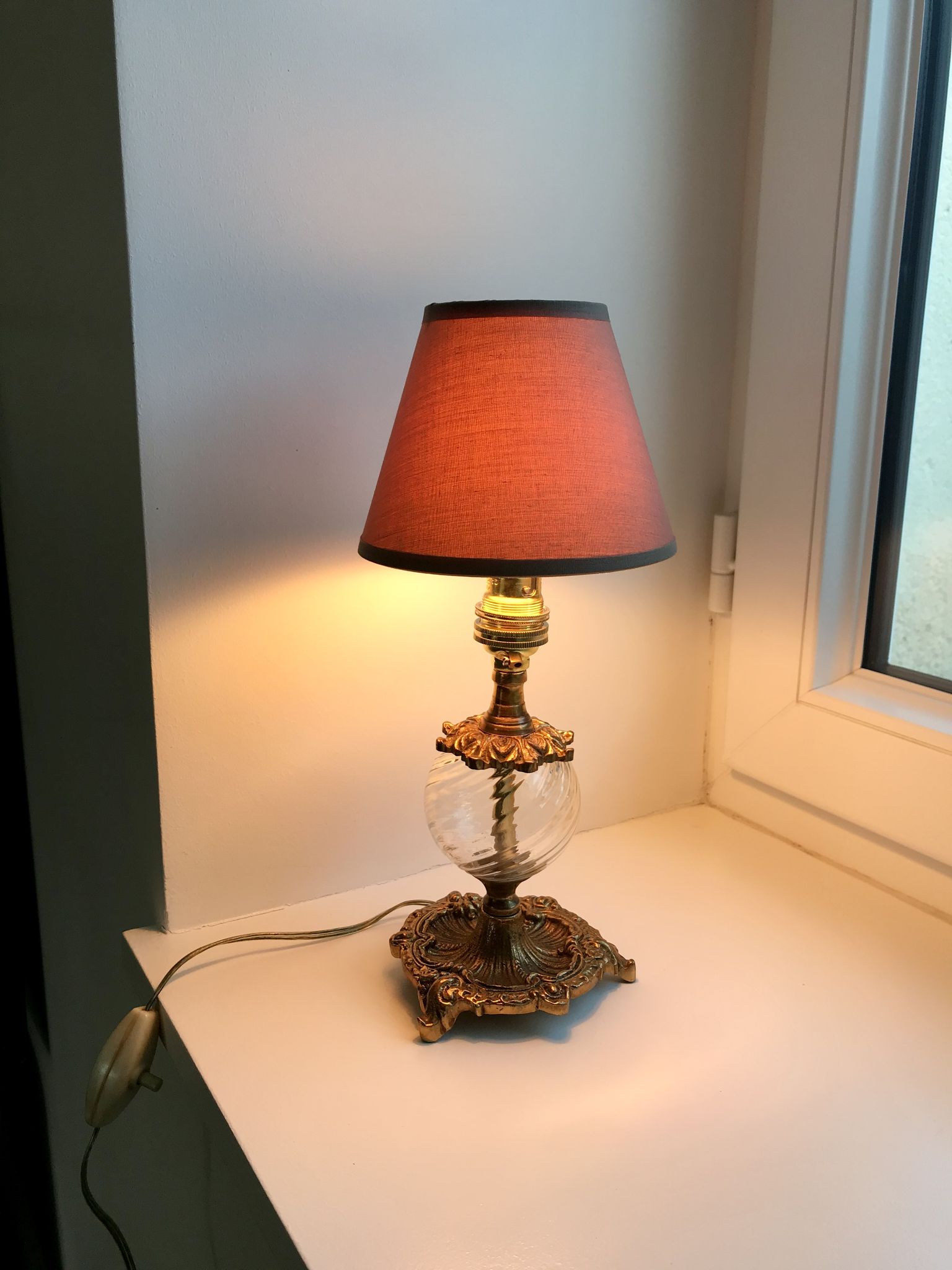 Pair of table lamps in bronze and glass early twentieth century