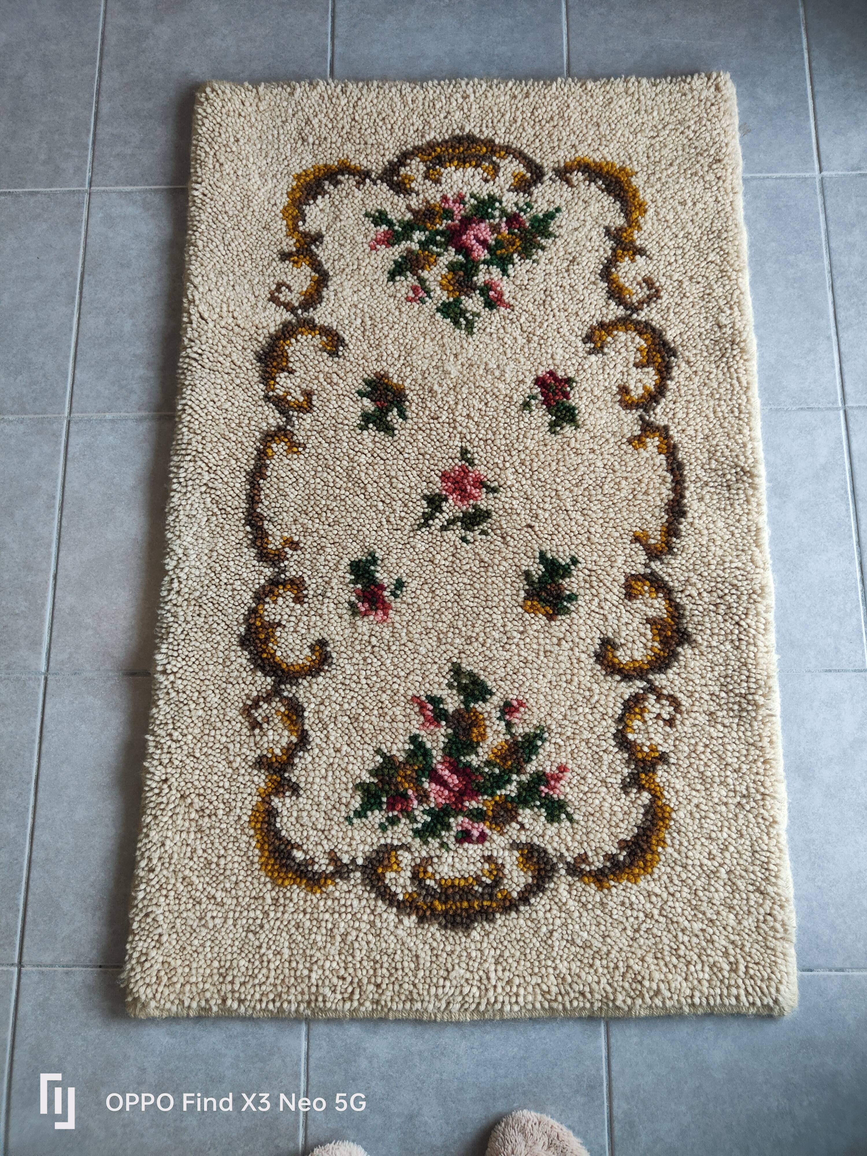 Vintage bedside rug