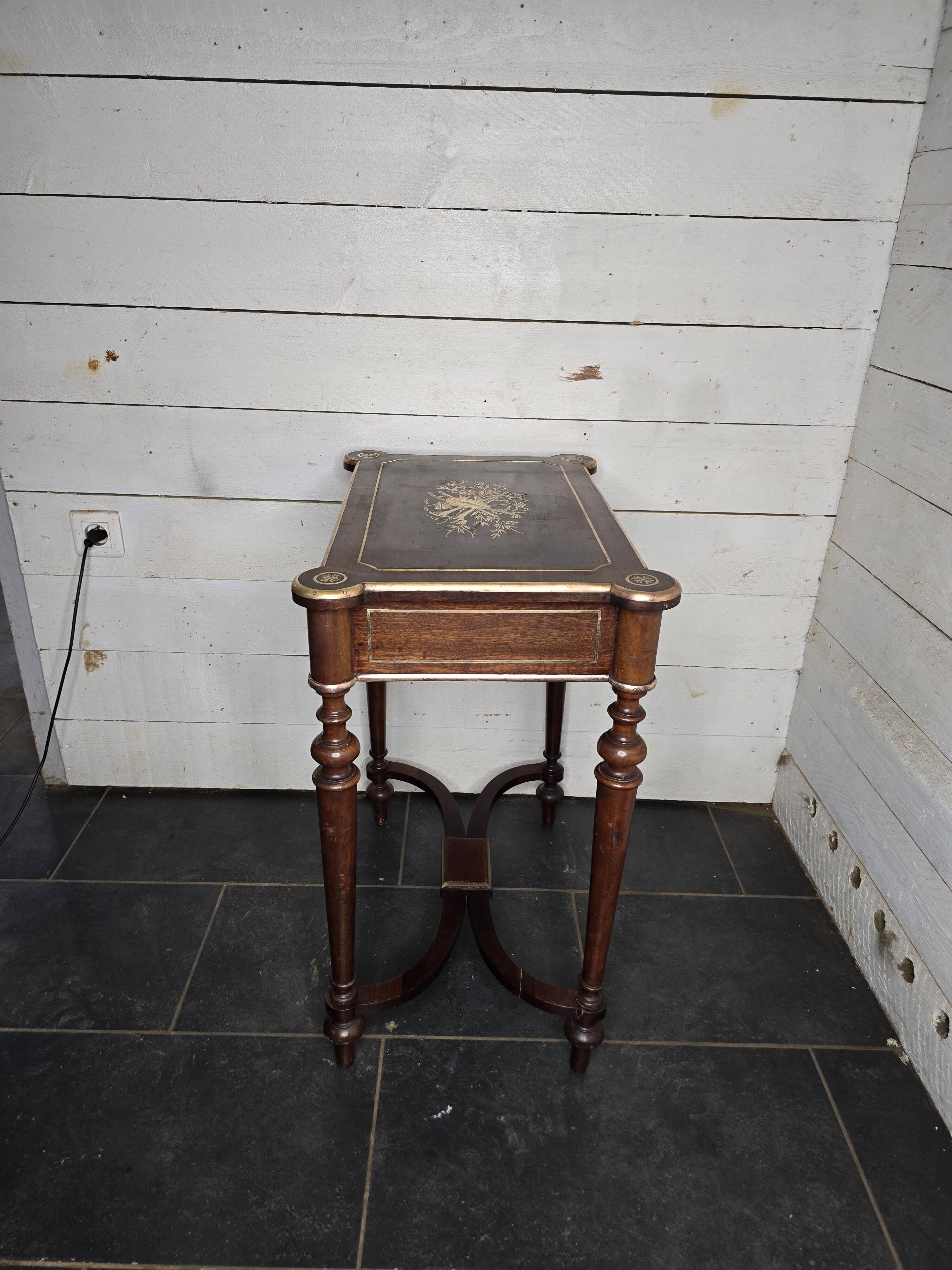 Napoleon III mahogany dressing table