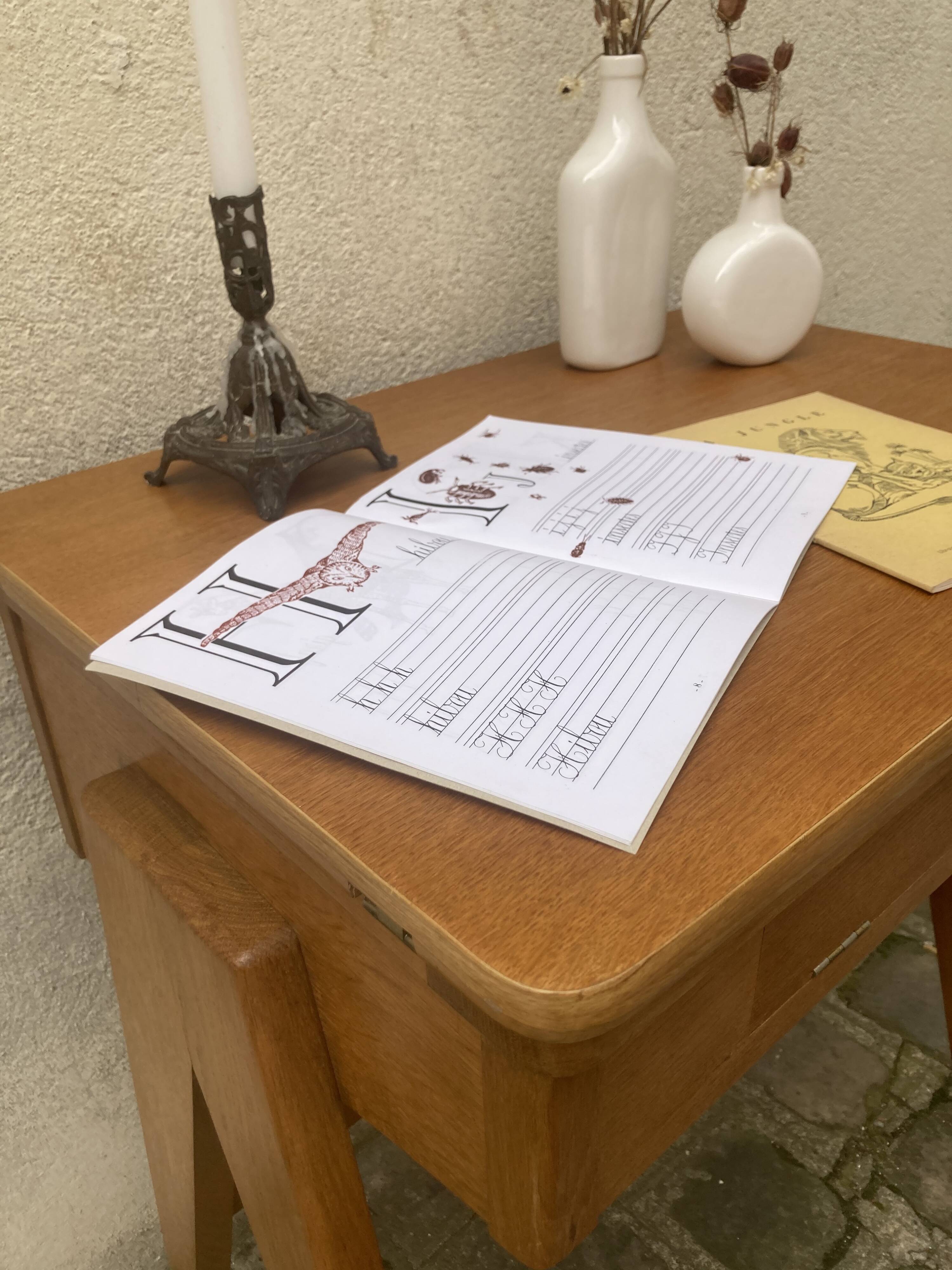 Desk-old sewing machine furniture