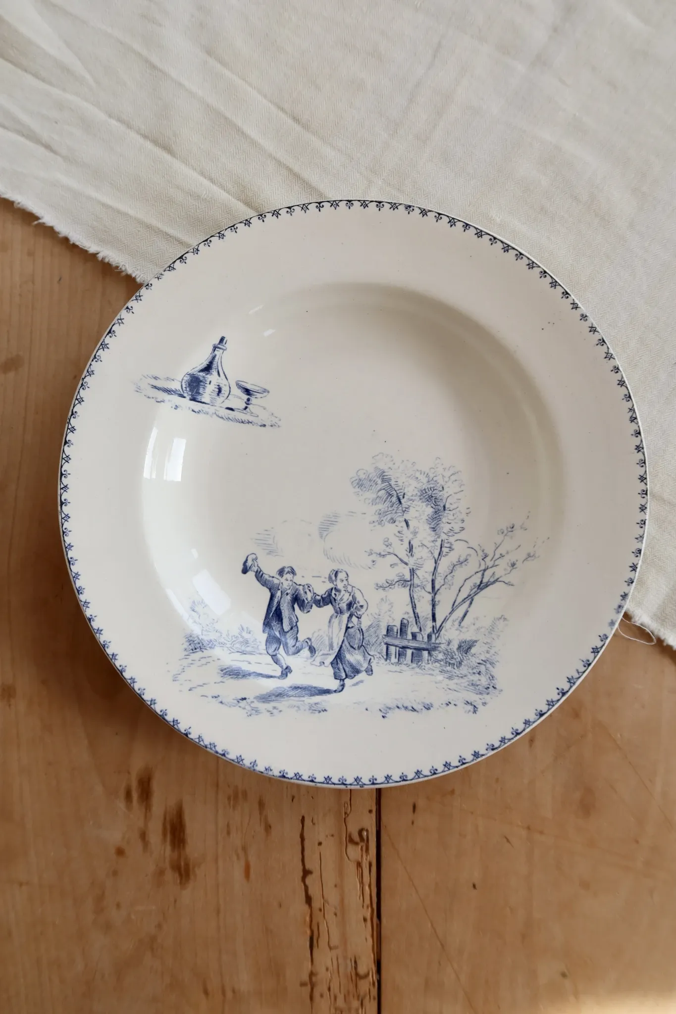 Antique hollow plate Creil and Montereau Téniers service - Ironstone