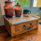 Meuble de rangement en olivier
