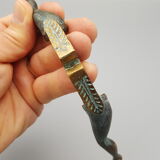 Ancien casse-noisettes en bronze jambes de femme
