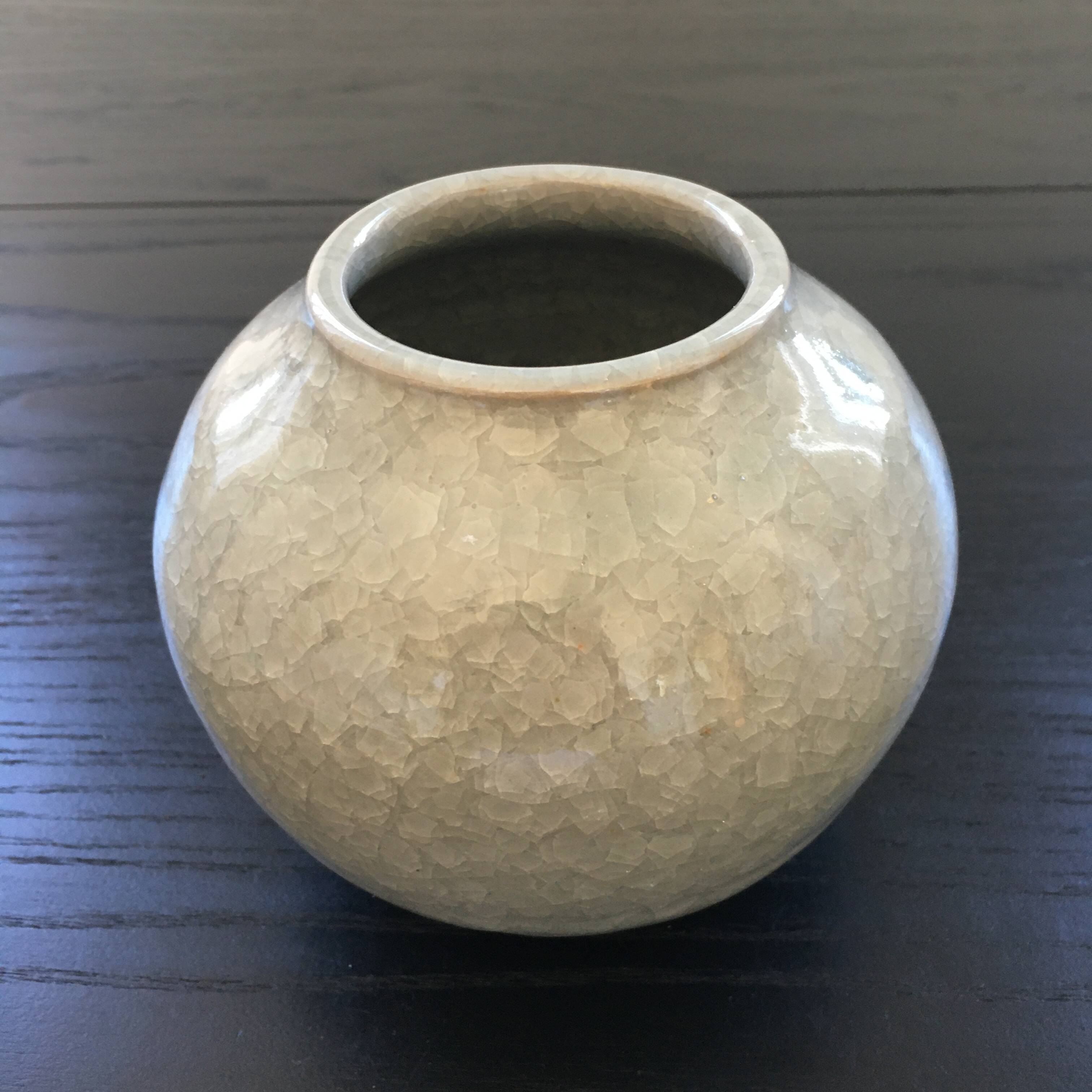 Vase boule céladon craquelé