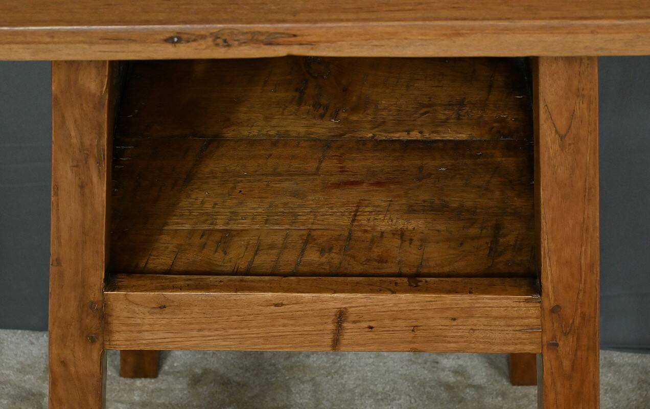 Walnut Sculptor's Stand – 19th Century