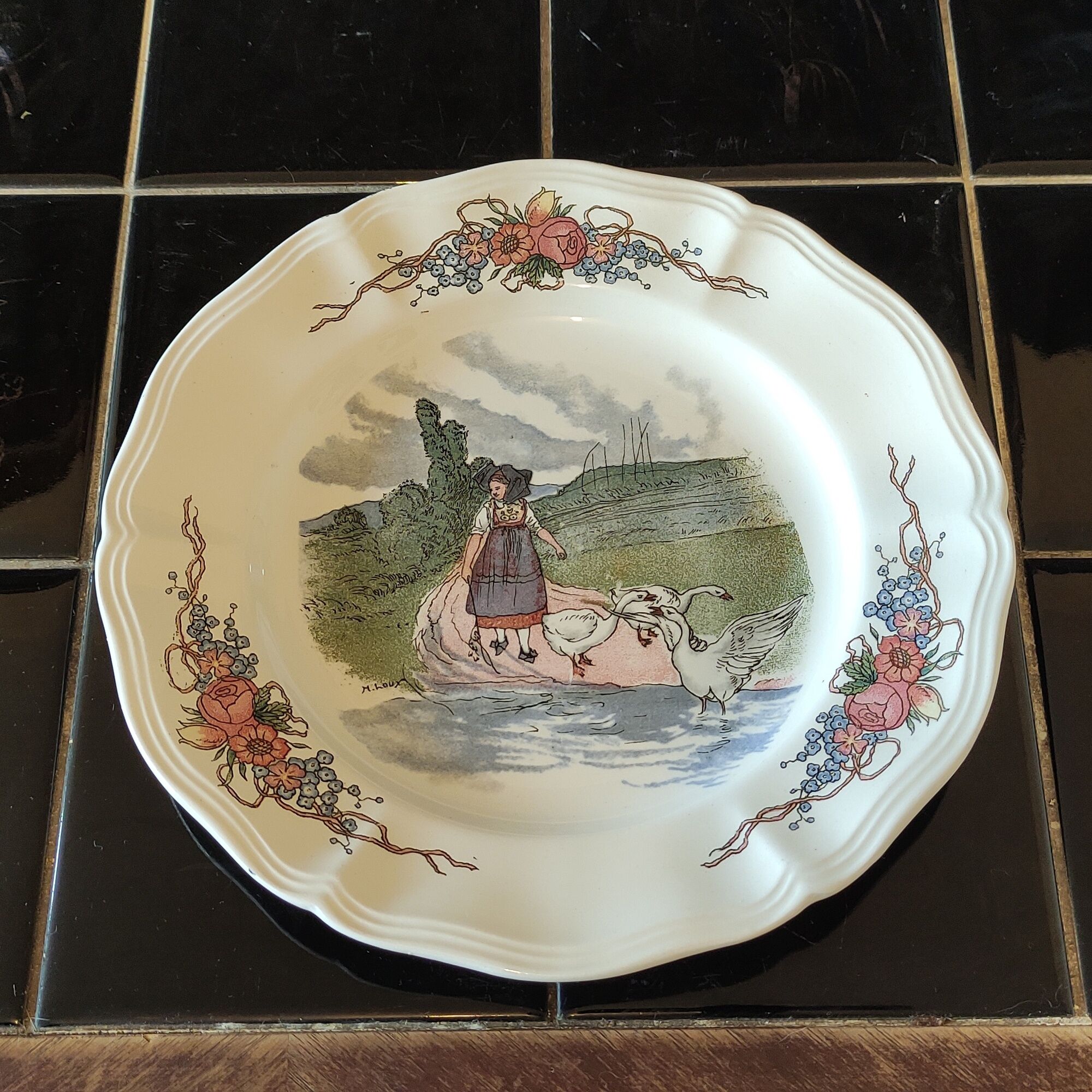 Service of 12 dessert plates and its serving dish - Obernai - Sarreguemines - Henry Loux
